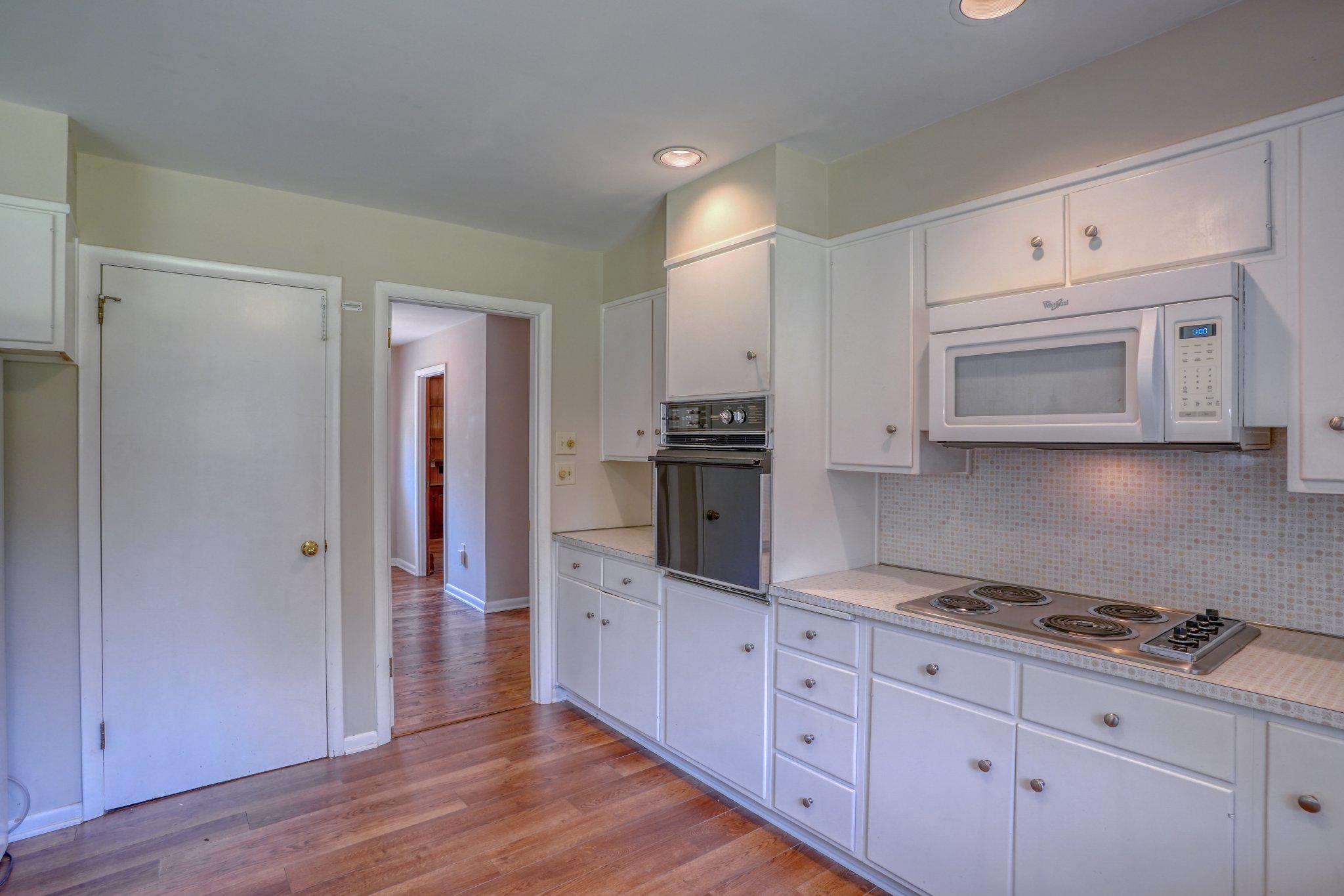 DEVRIES CIRCLE - Residential