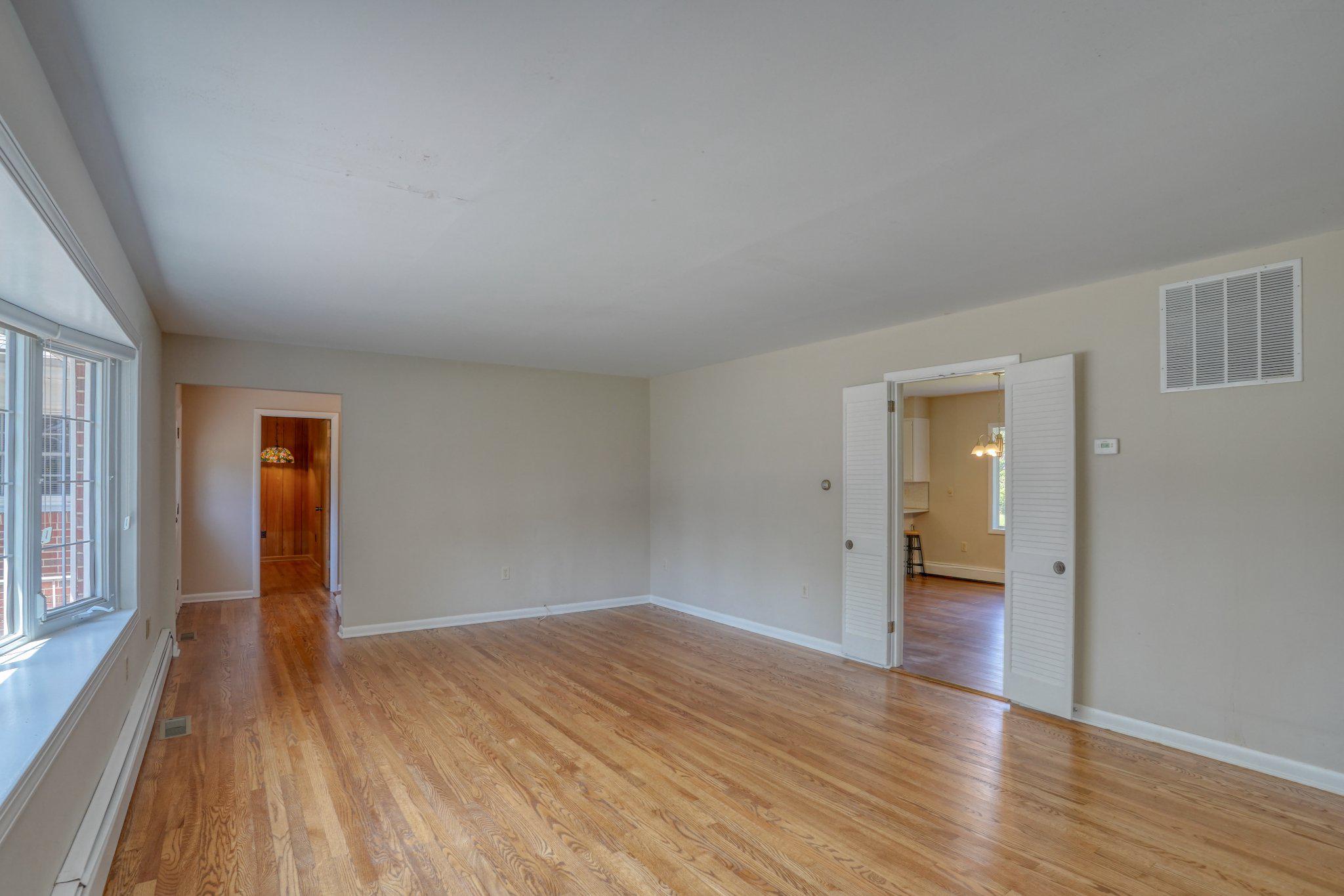 DEVRIES CIRCLE - Residential
