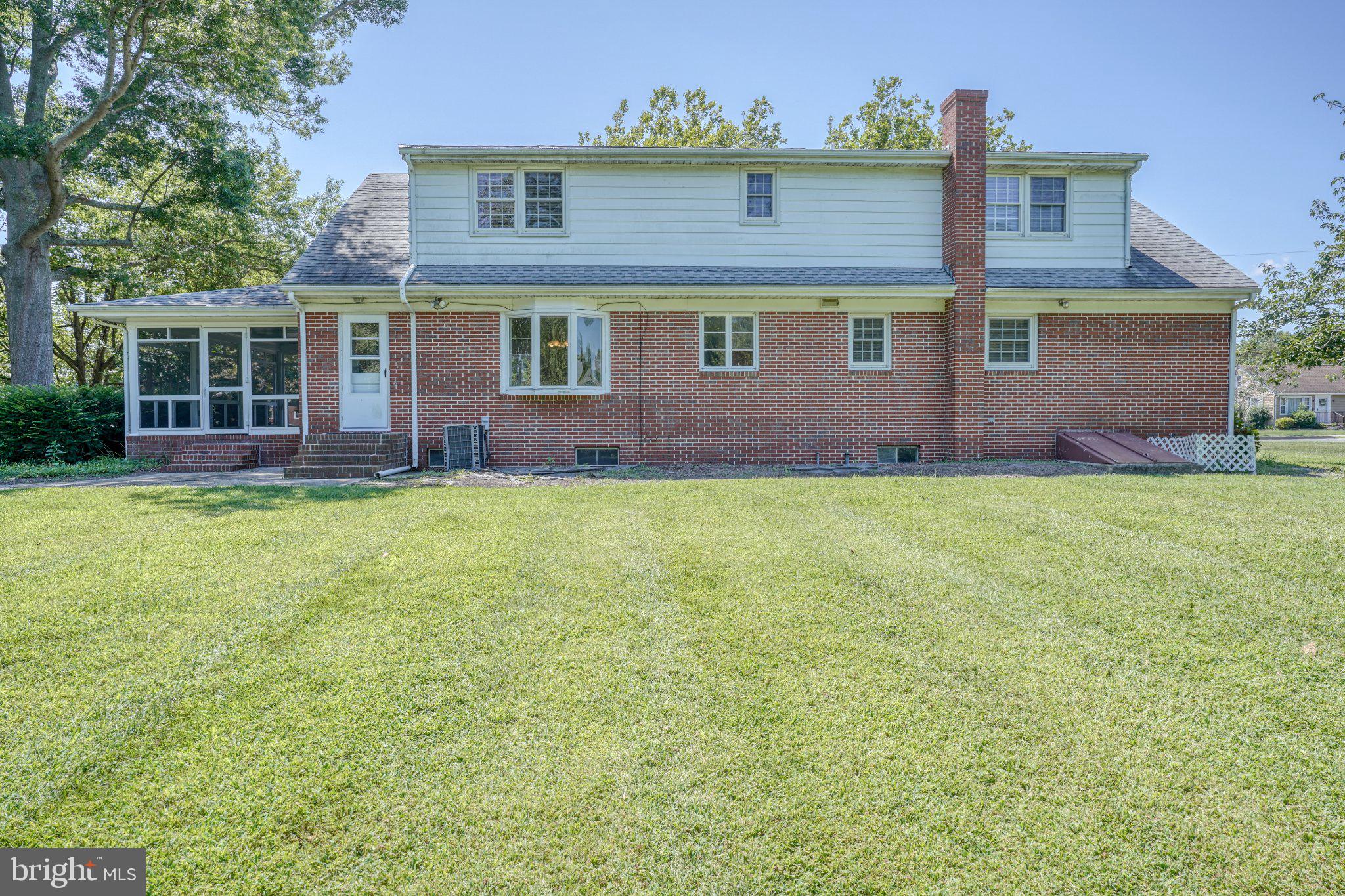 DEVRIES CIRCLE - Residential