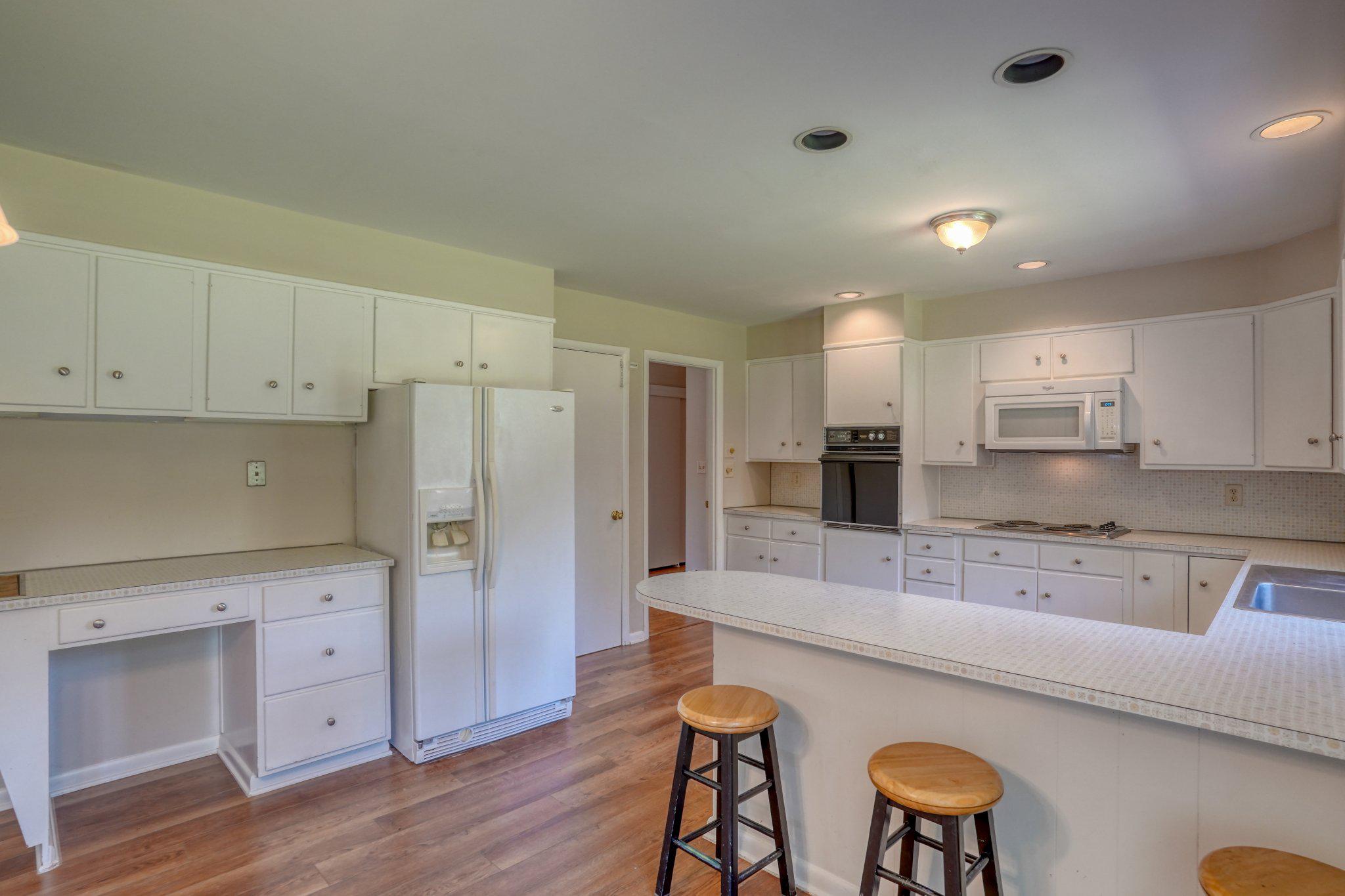 DEVRIES CIRCLE - Residential