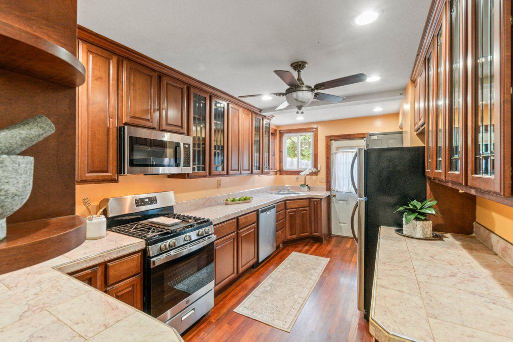 RESERVOIR HILL - Residential
