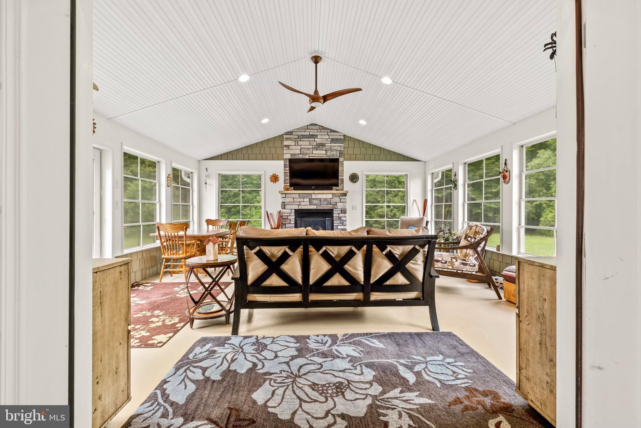BRIAR PATCH - Residential