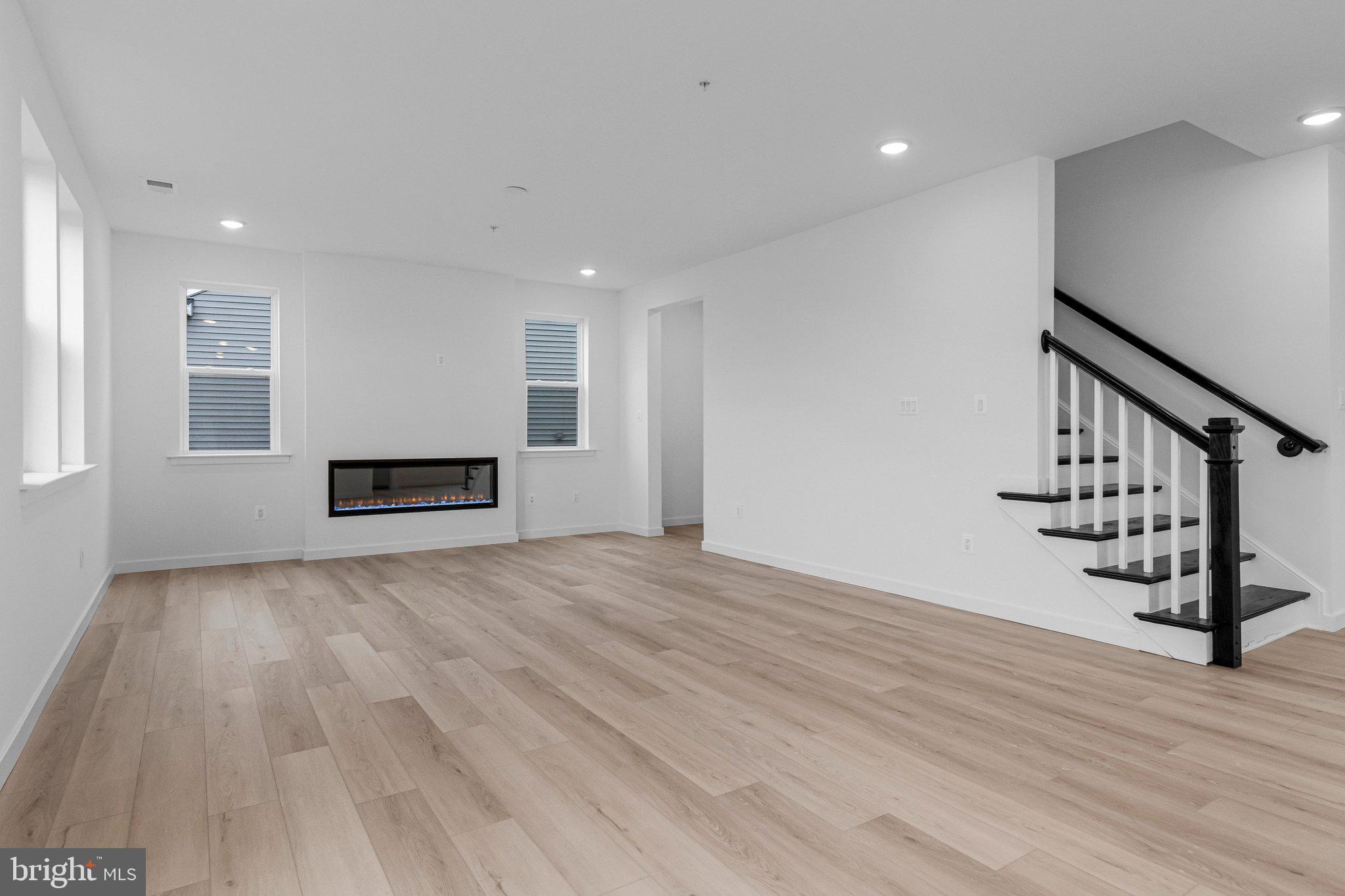 ELMWOOD FARM - Residential