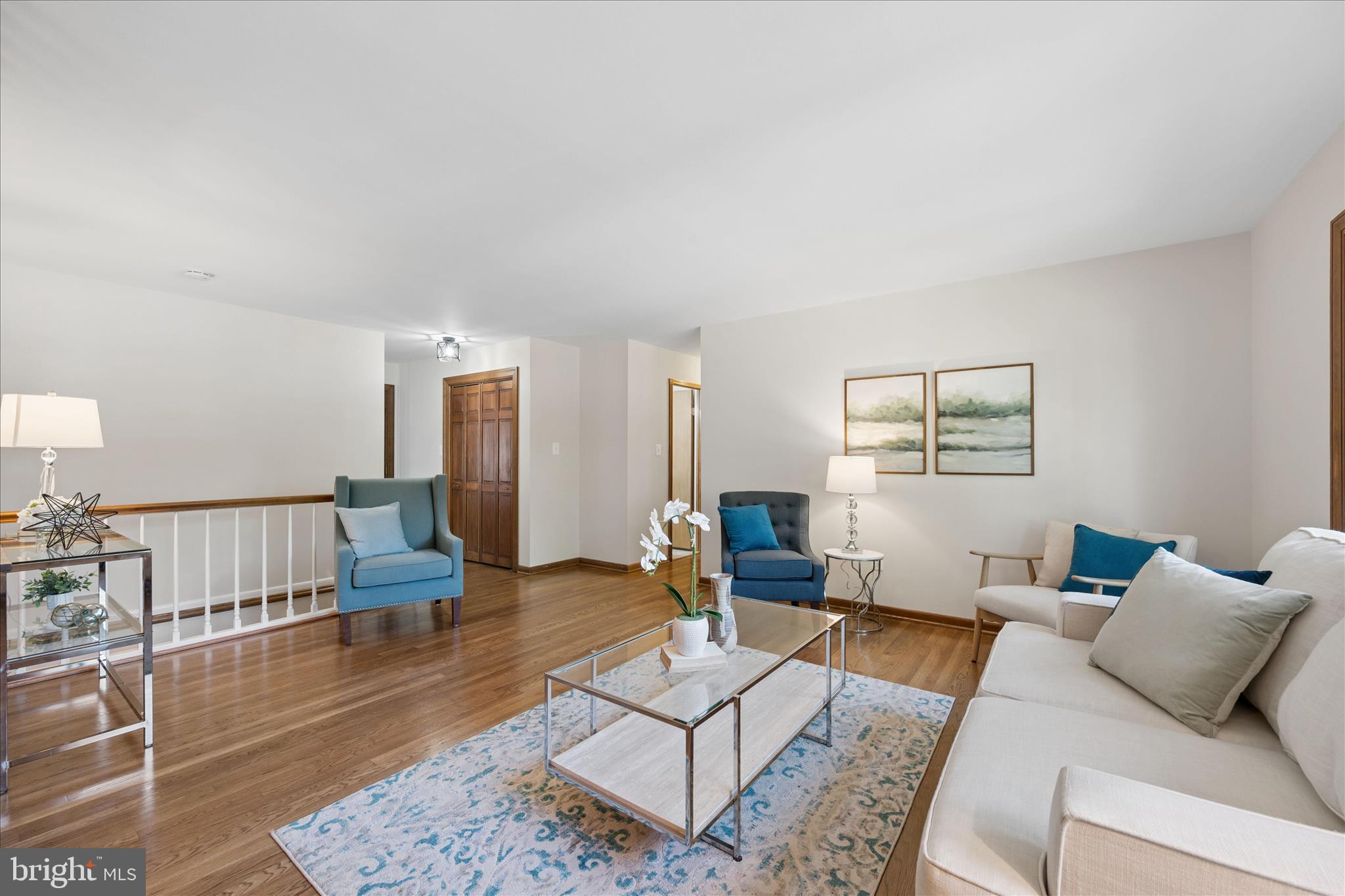 MANOR WOODS - Residential