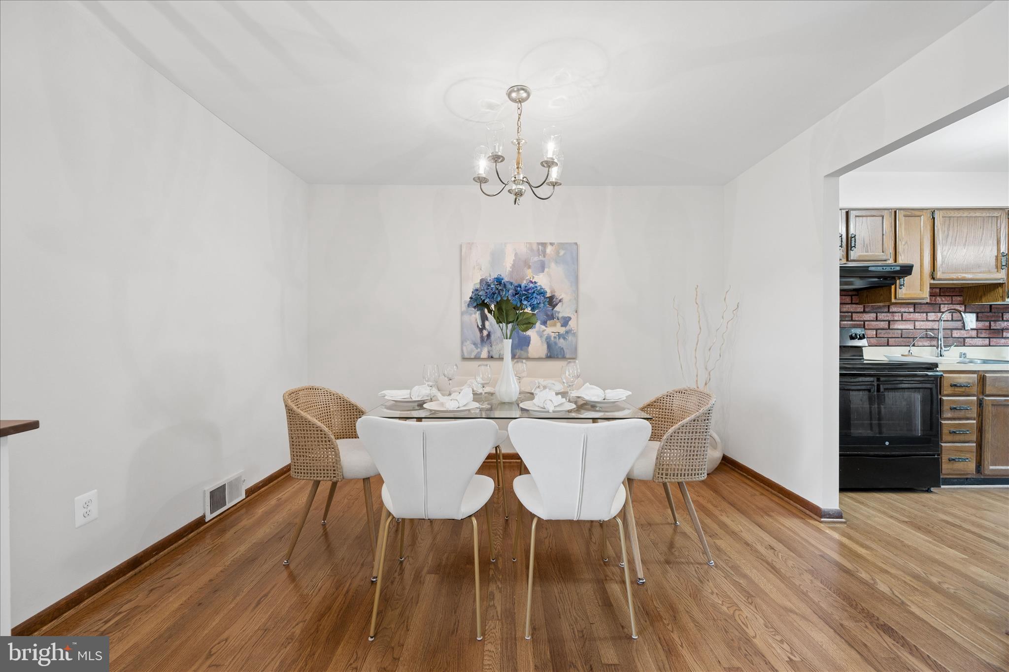 MANOR WOODS - Residential