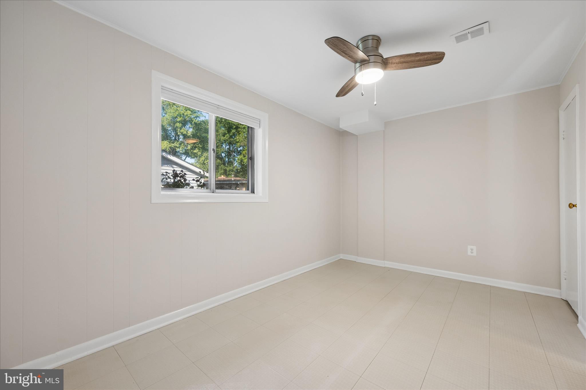 MANOR WOODS - Residential