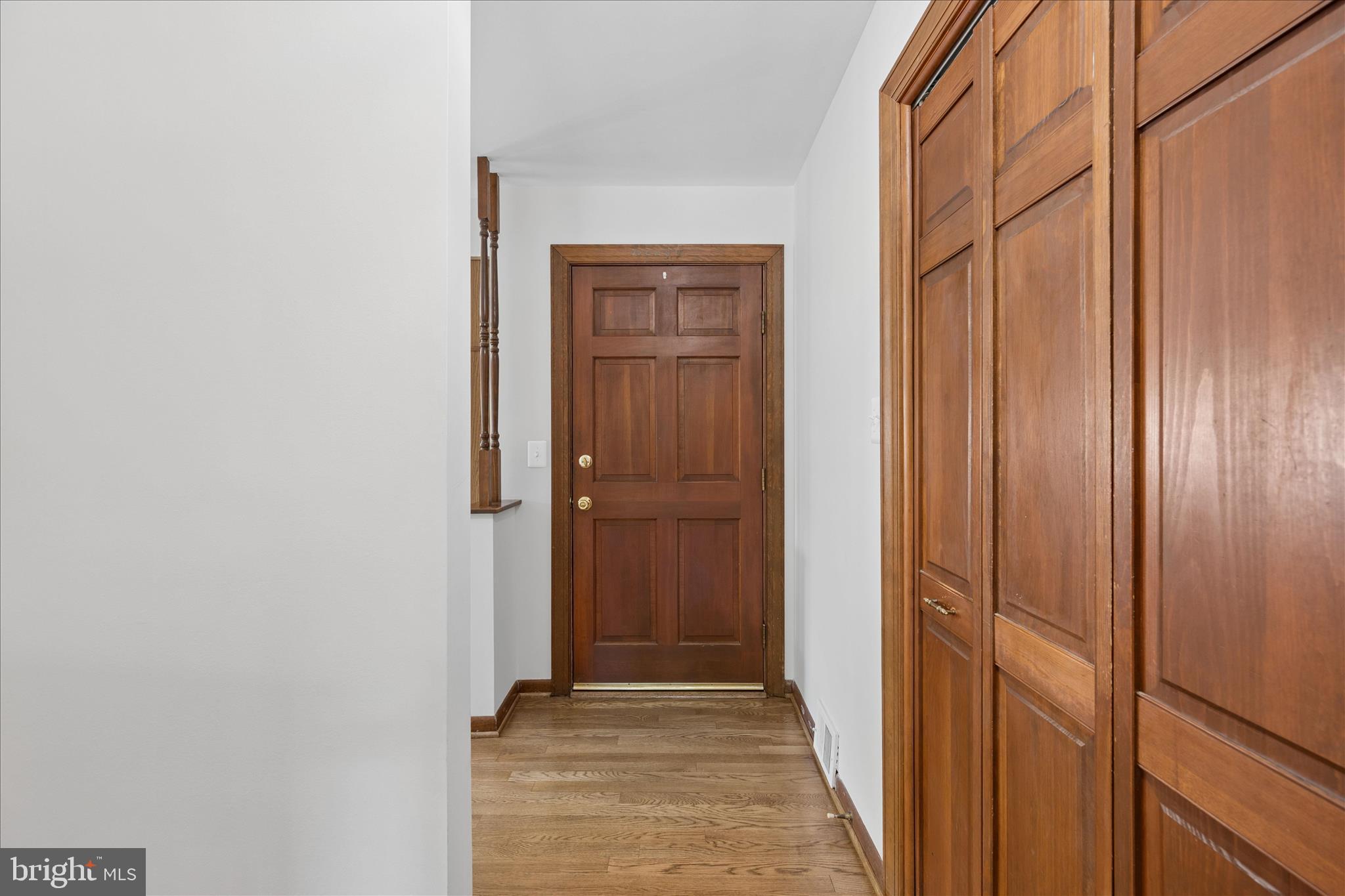 MANOR WOODS - Residential