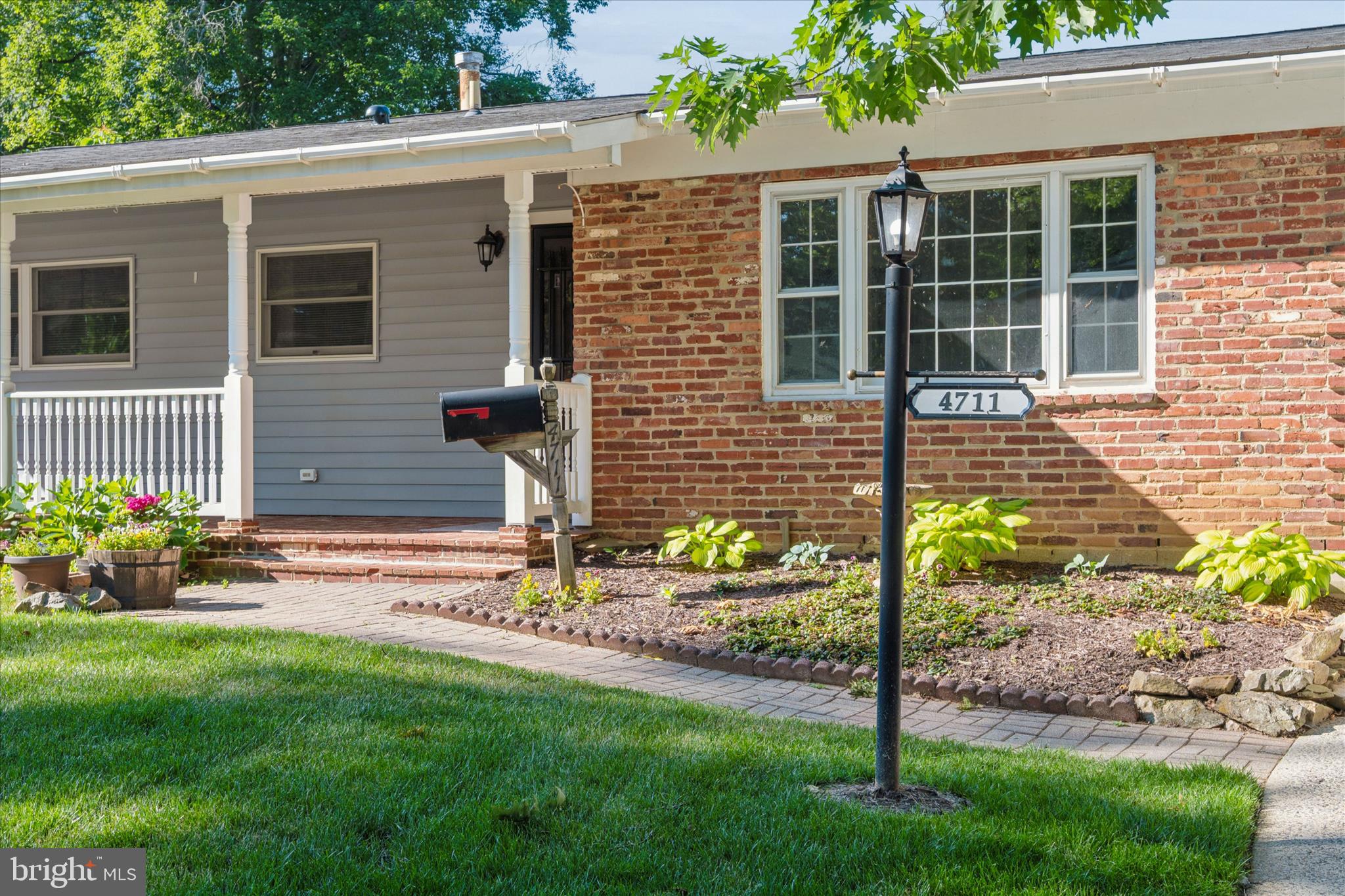 MANOR WOODS - Residential