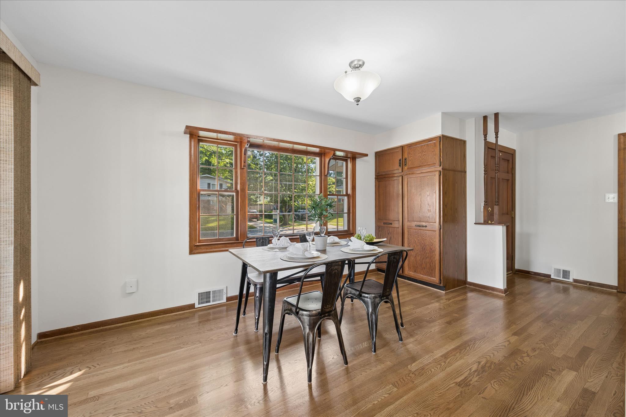 MANOR WOODS - Residential