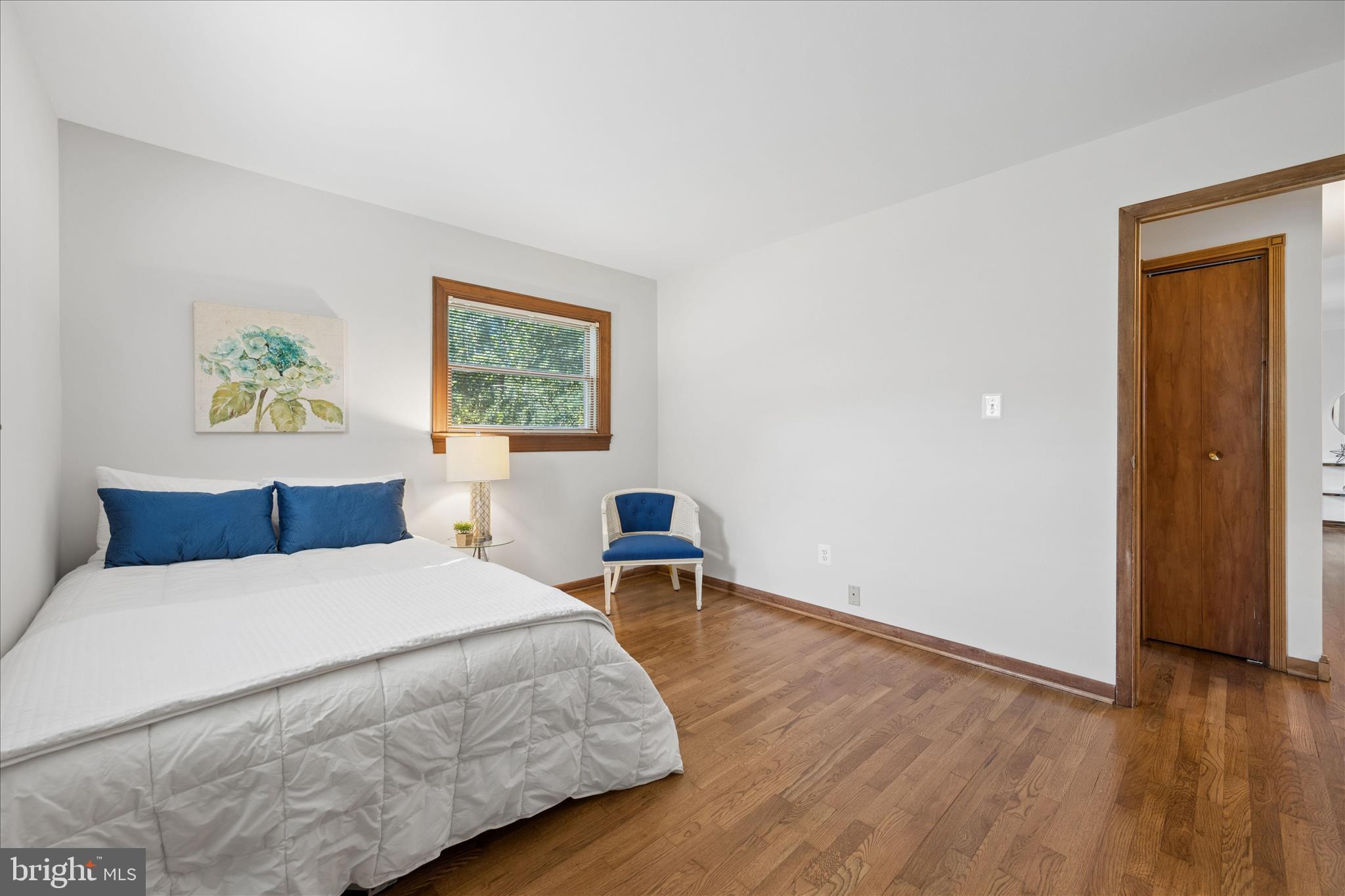 MANOR WOODS - Residential