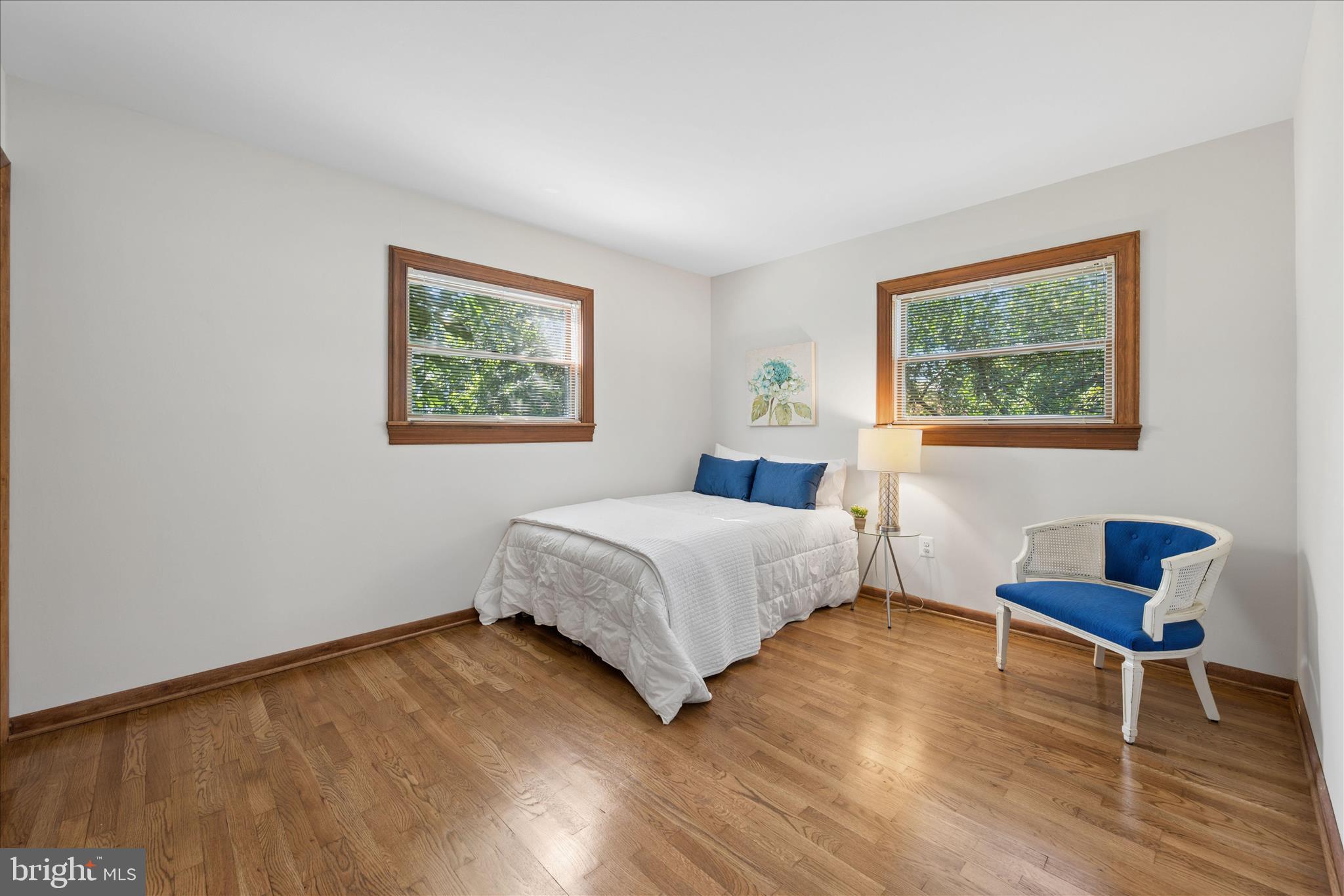 MANOR WOODS - Residential