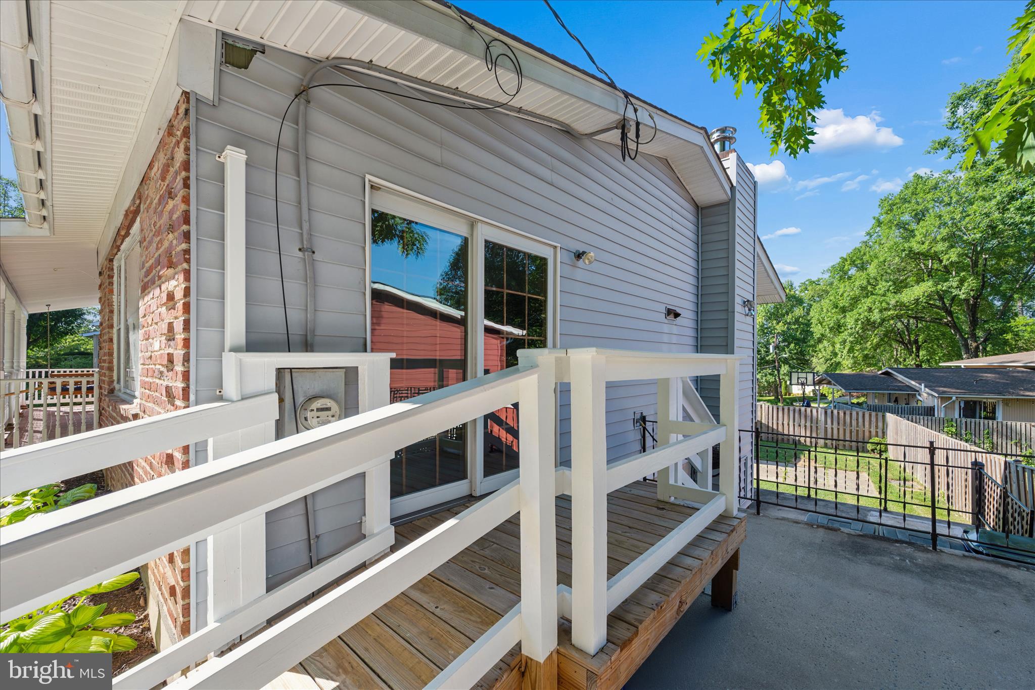 MANOR WOODS - Residential
