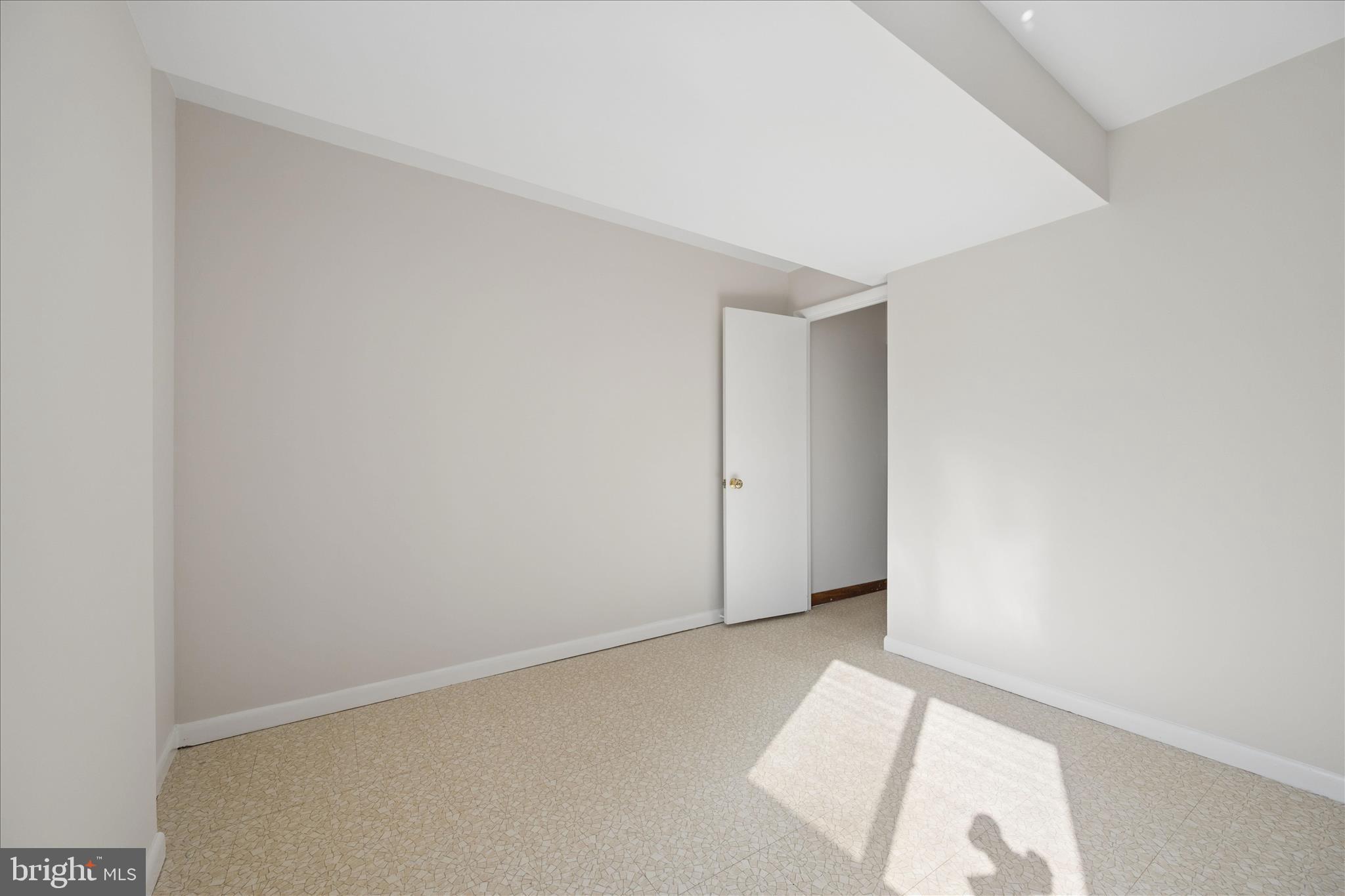 MANOR WOODS - Residential