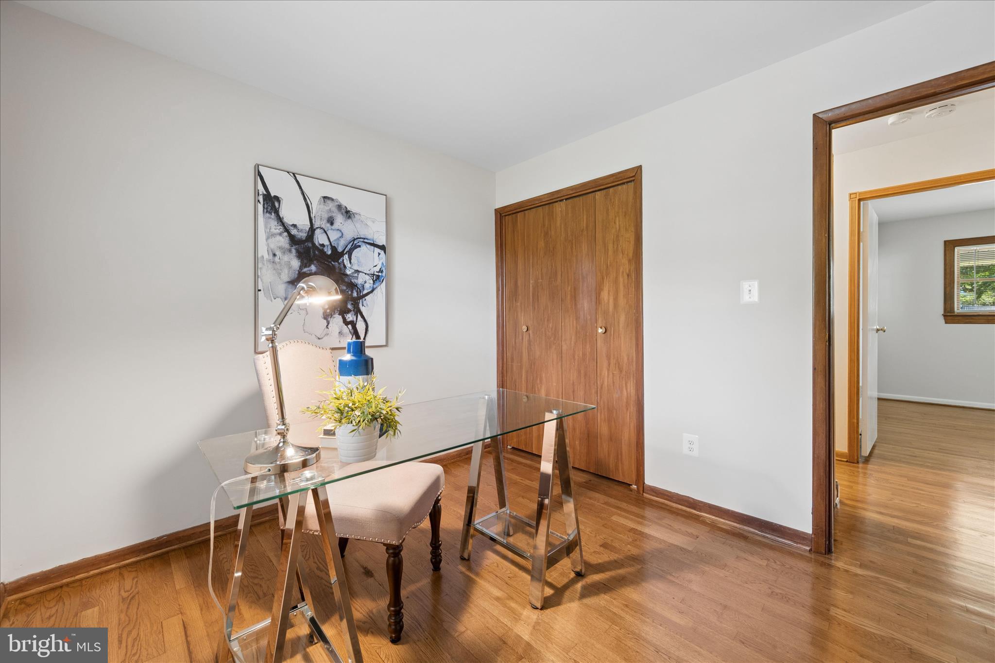 MANOR WOODS - Residential