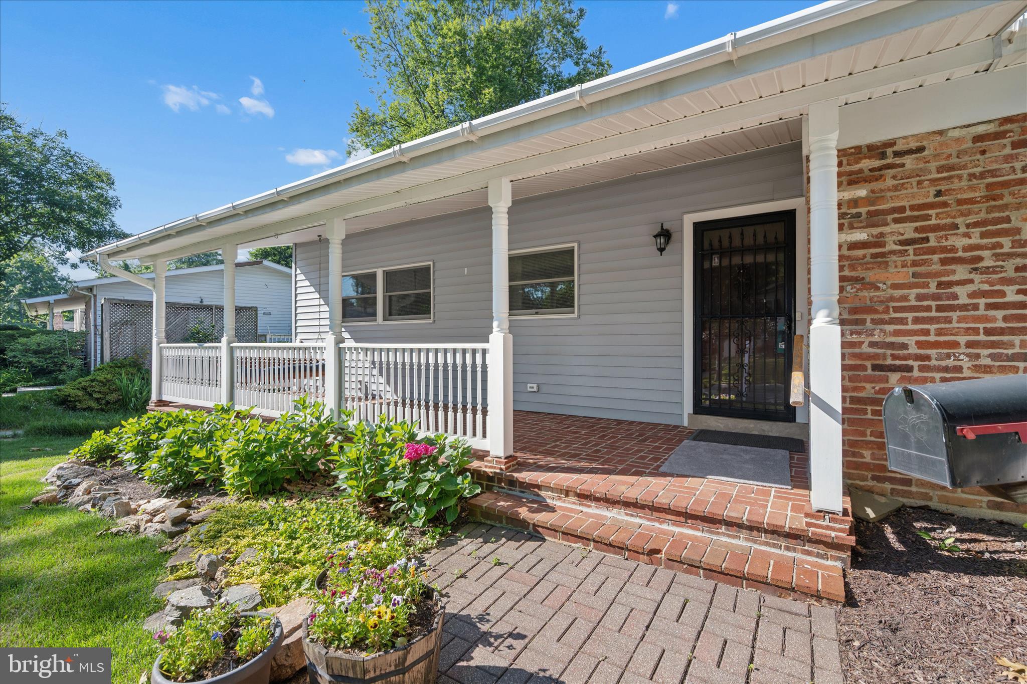 MANOR WOODS - Residential