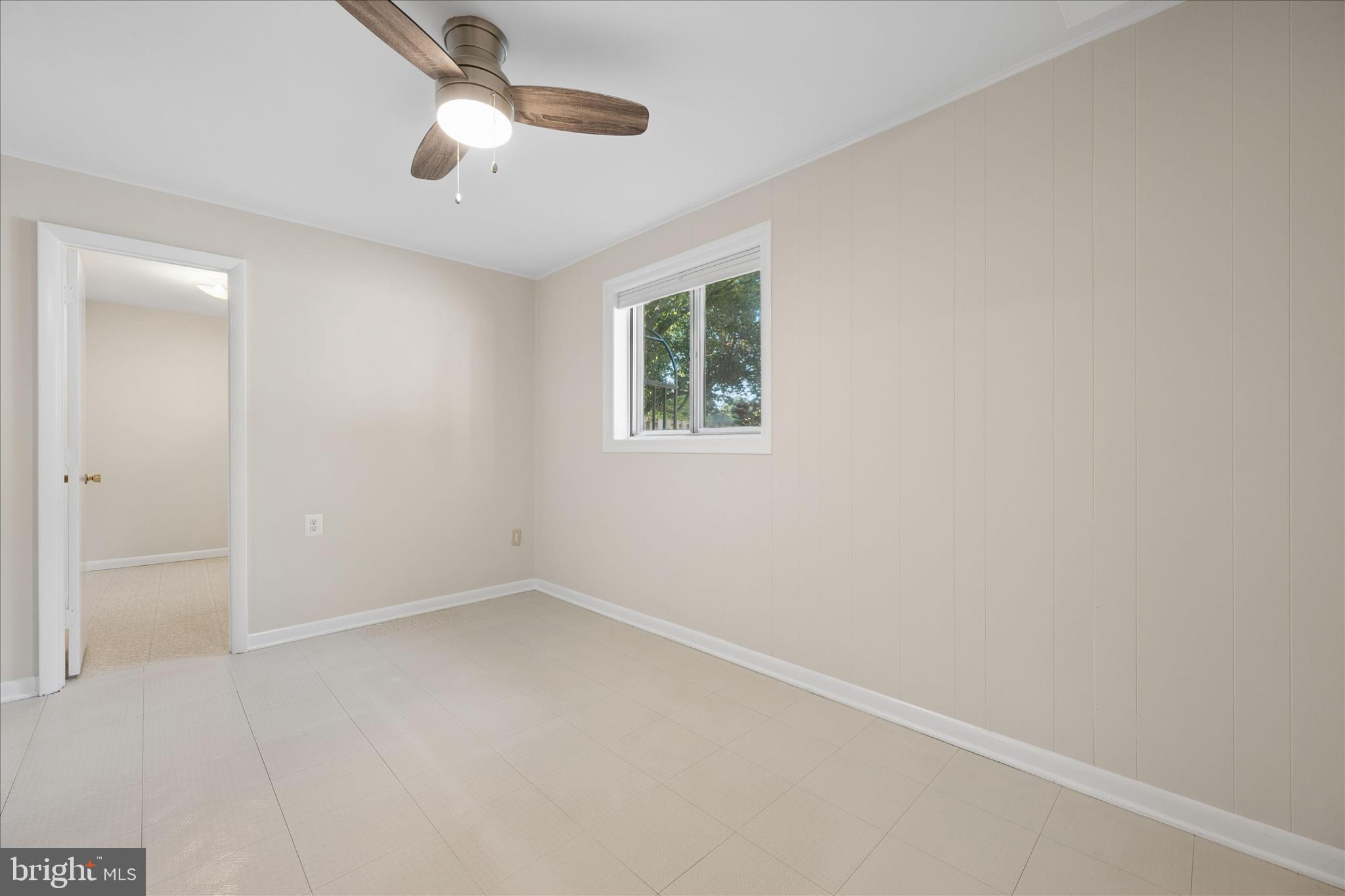 MANOR WOODS - Residential