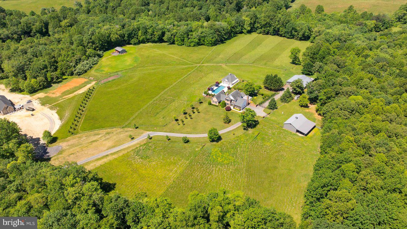 SEVEN SPRINGS FARM - Residential