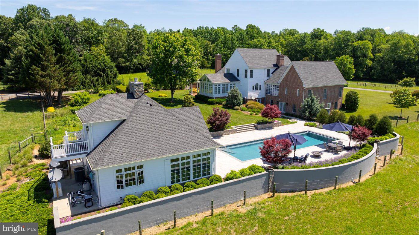 SEVEN SPRINGS FARM - Residential