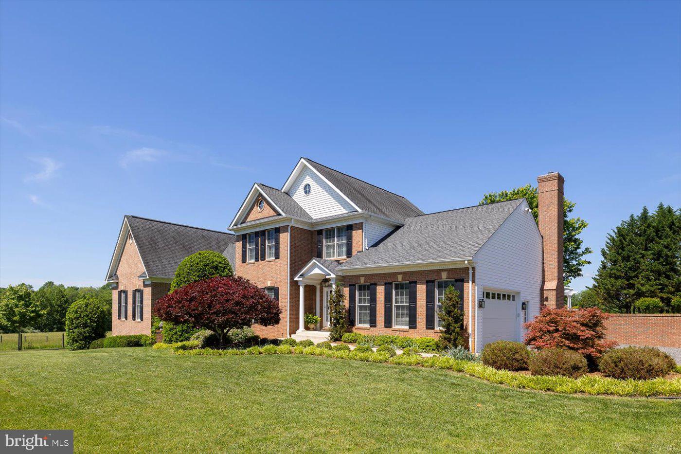 SEVEN SPRINGS FARM - Residential