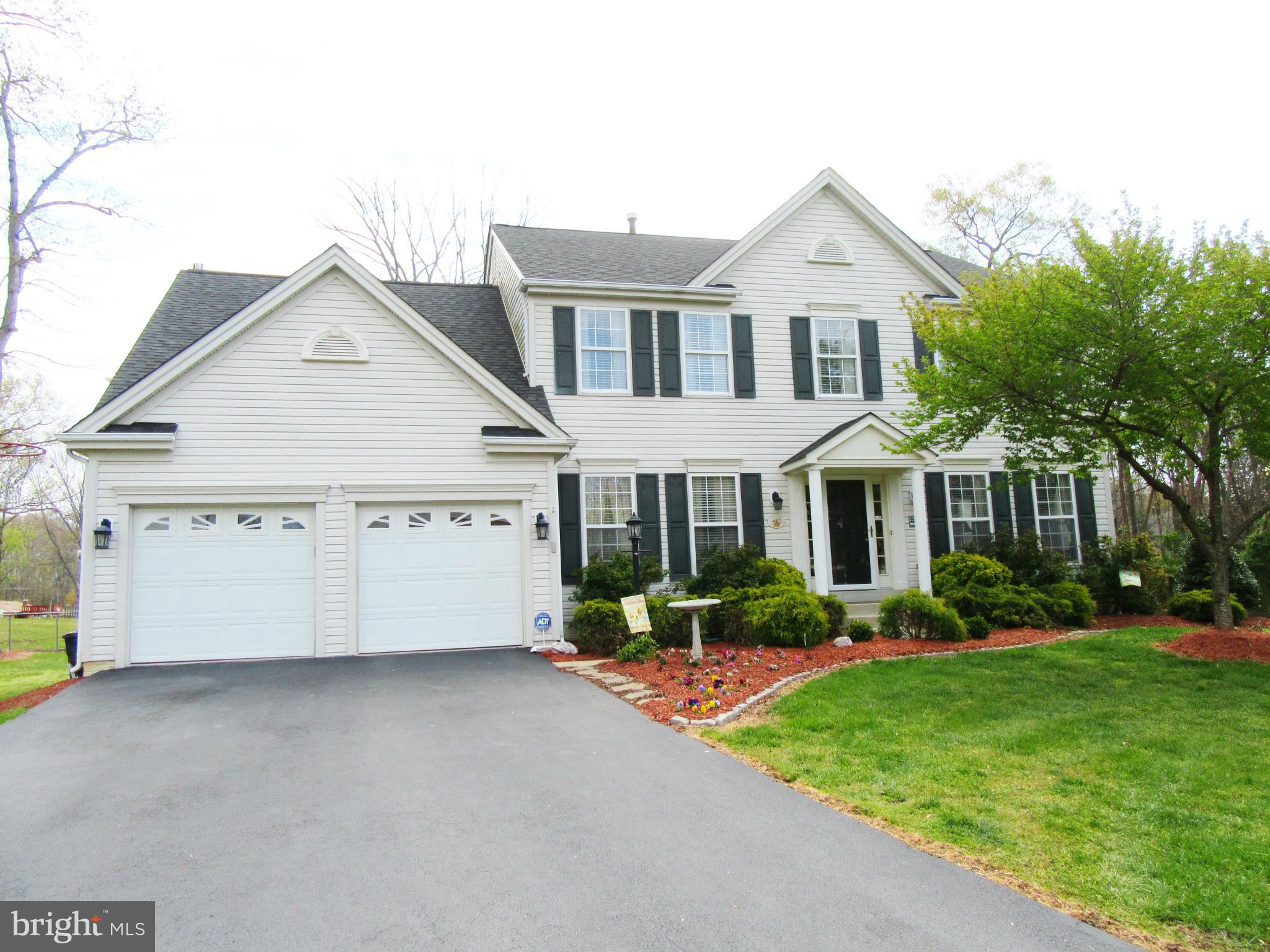 Home Sweet Home! Fall in love with this 3200+ sq ft Colonial the minute you walk in the door! Gleaming hrdwd floors throughout! Country Kit w/granite, gas stove, Fam Rm w/built in shelves, Sun Rm w/cathedral ceilings. Master Suite w/WIC, soak tub & dble vanities. New unit & hot water heater installed in 2010. Close to shopping, dining & more. This one won't last long!