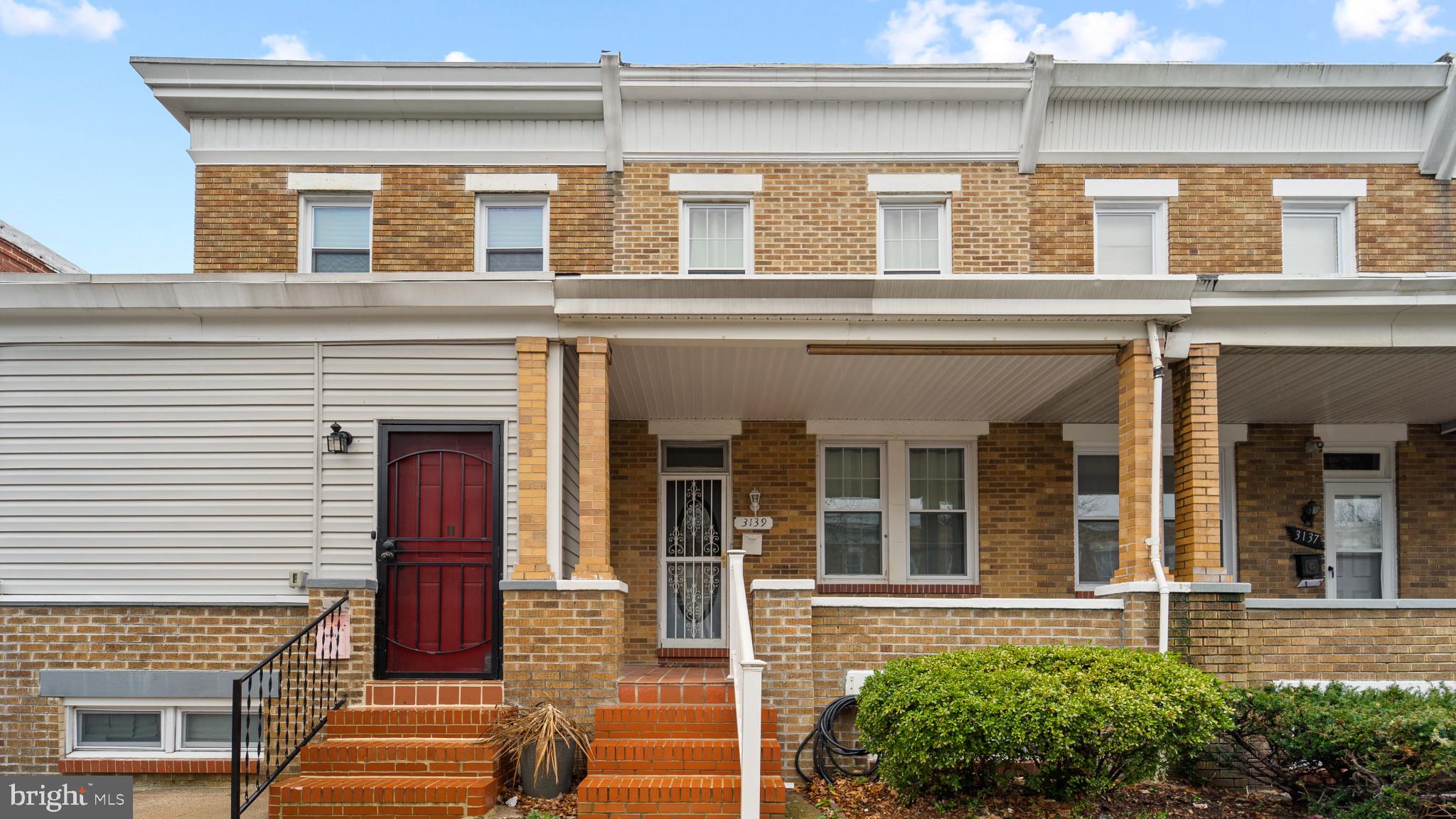 RENOVATED HOME WITH PARKING GARAGE!!  THIS TWO BED HOME COMES WITH BACK PARKING AND LOTS OF STORAGE SPACE IN THE GARAGE!!  HARDWOOD FLOORING, FINISHED KITCHEN, LARGE BASEMENT, EASY PARKING ON THE STREET!  HOME IS PROFESSIONALLY MANAGED!  SCHEDULE YOUR SHOWING TODAY!!