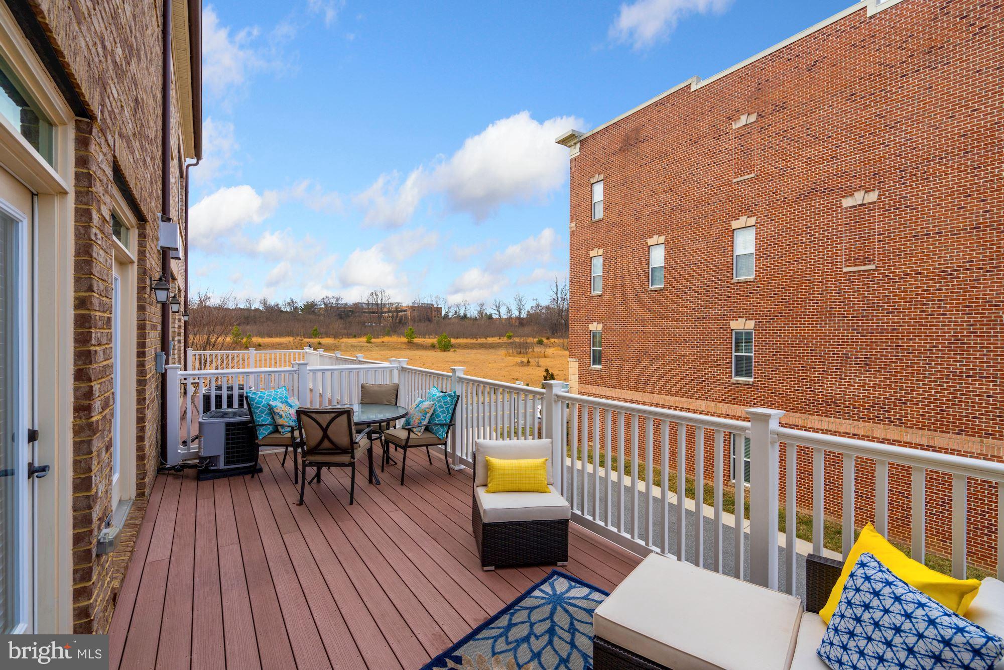 PARKLANDS AT WATKINS MILL - Residential