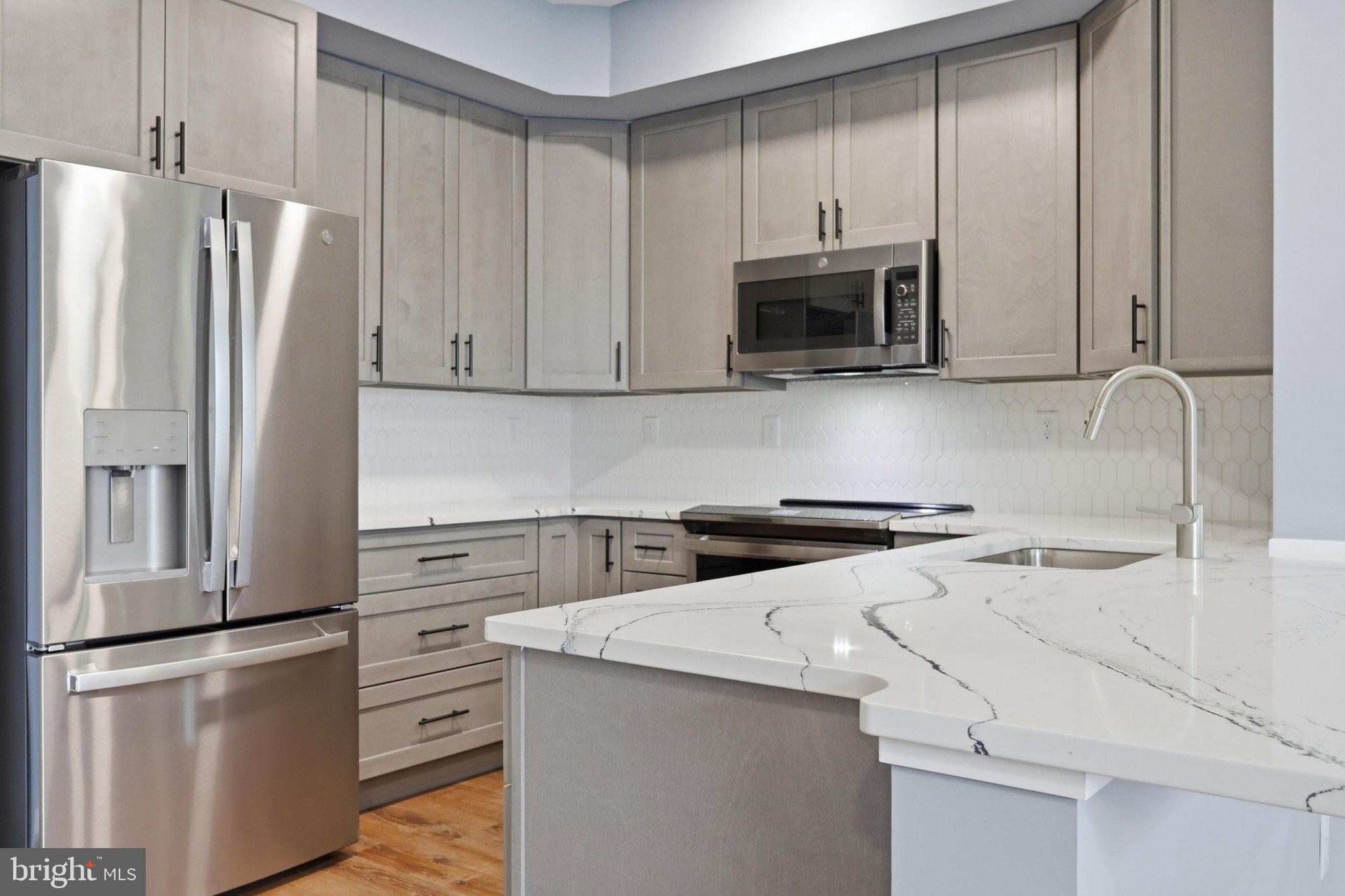 WELLINGTON TRACE - Residential