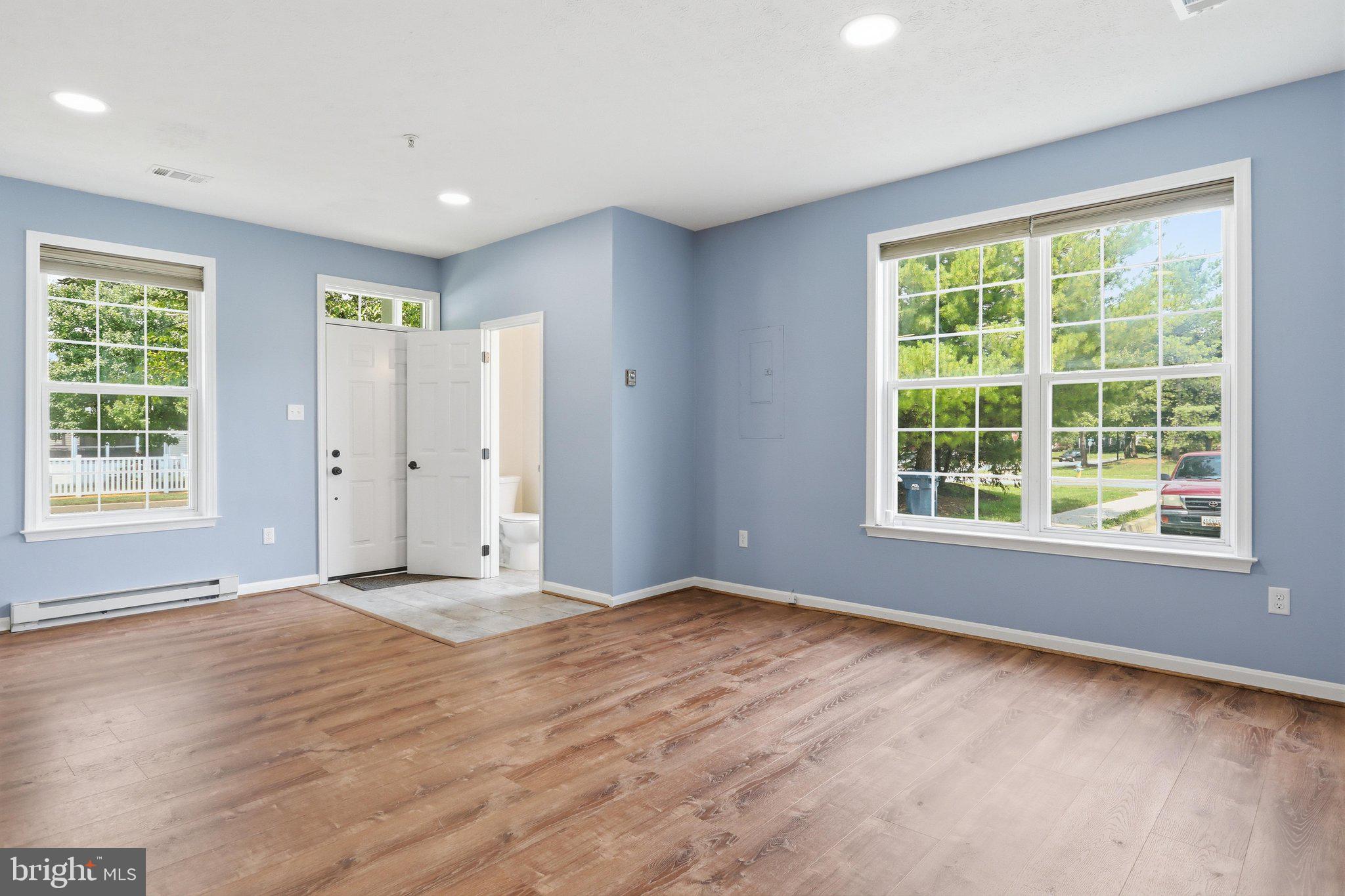 WELLINGTON TRACE - Residential