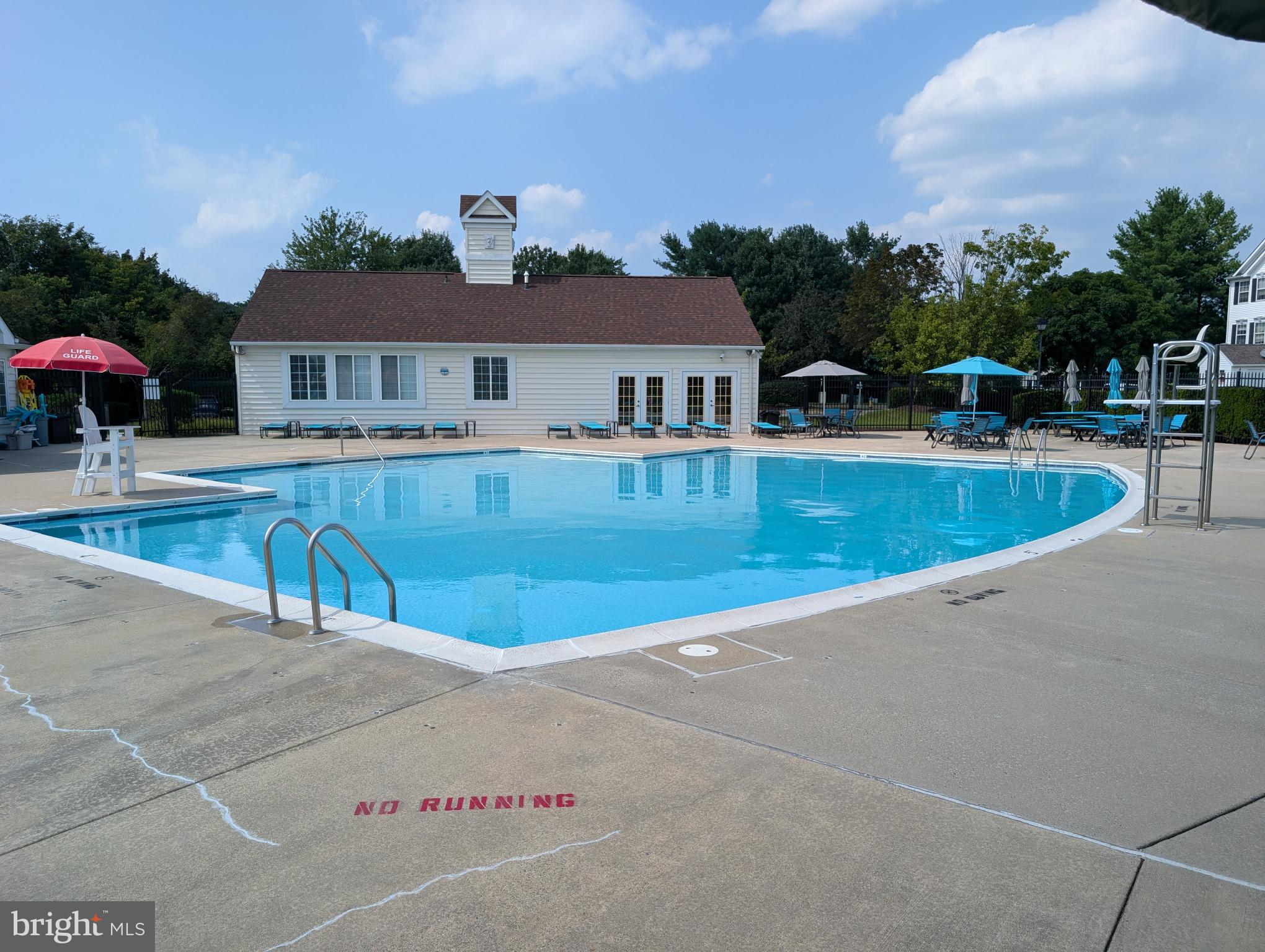 WELLINGTON TRACE - Residential