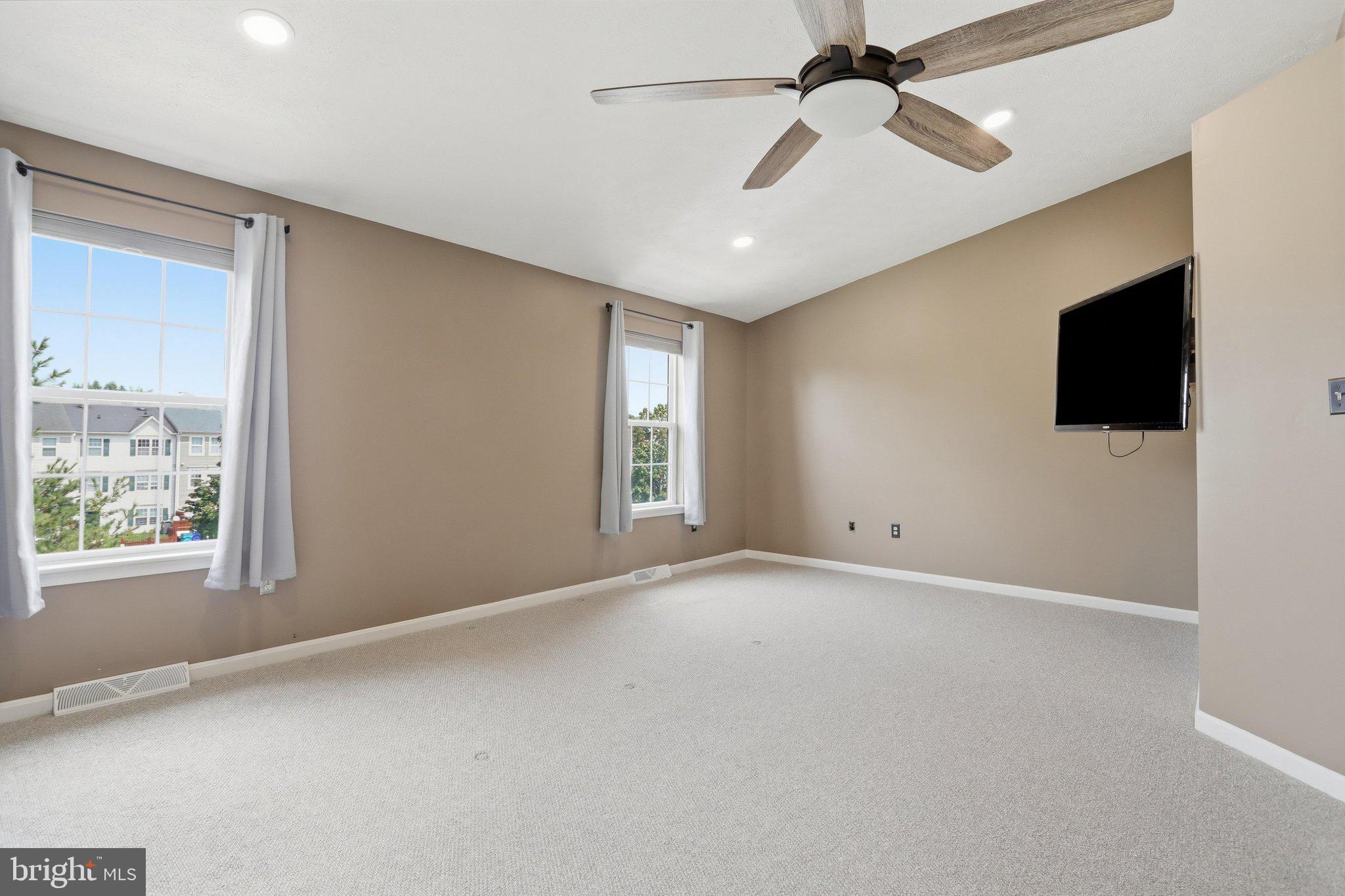 WELLINGTON TRACE - Residential