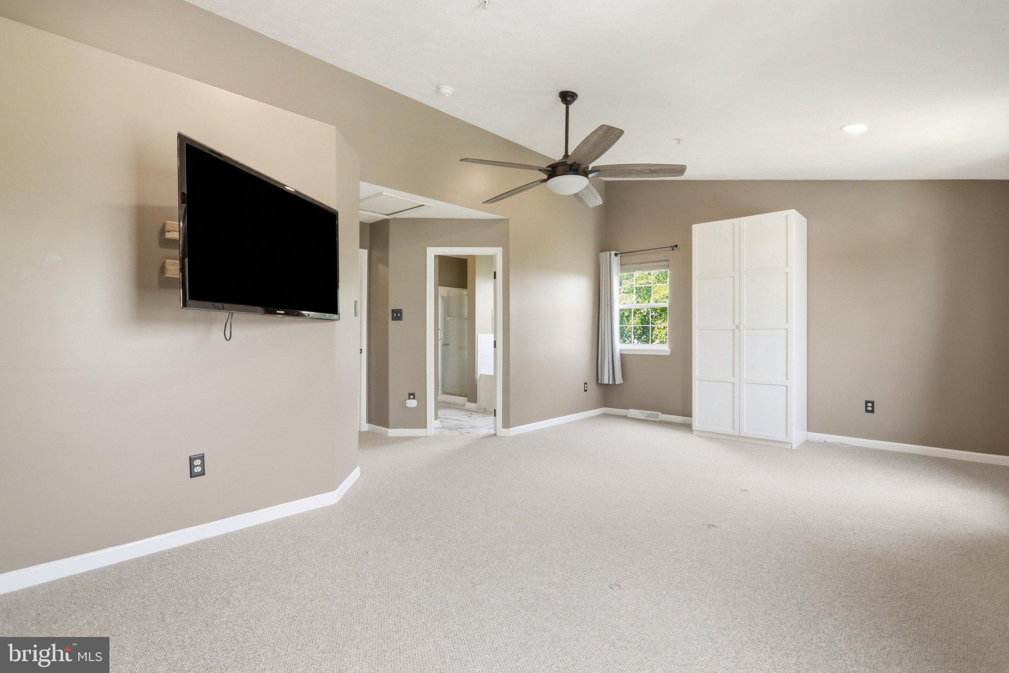 WELLINGTON TRACE - Residential