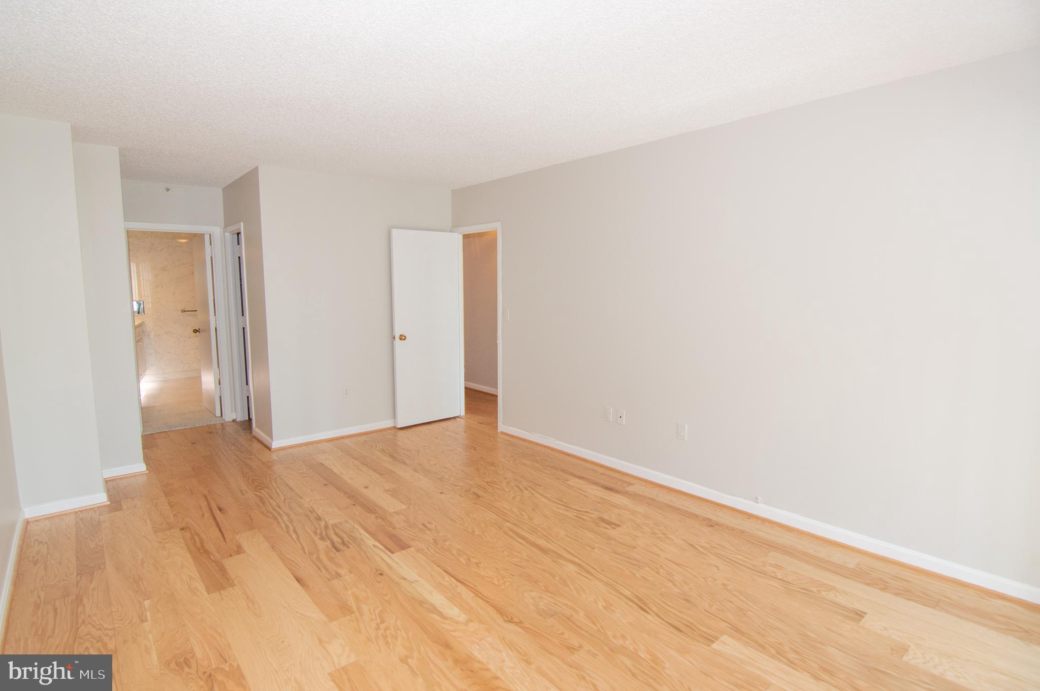 CRYSTAL GATEWAY - Residential Lease