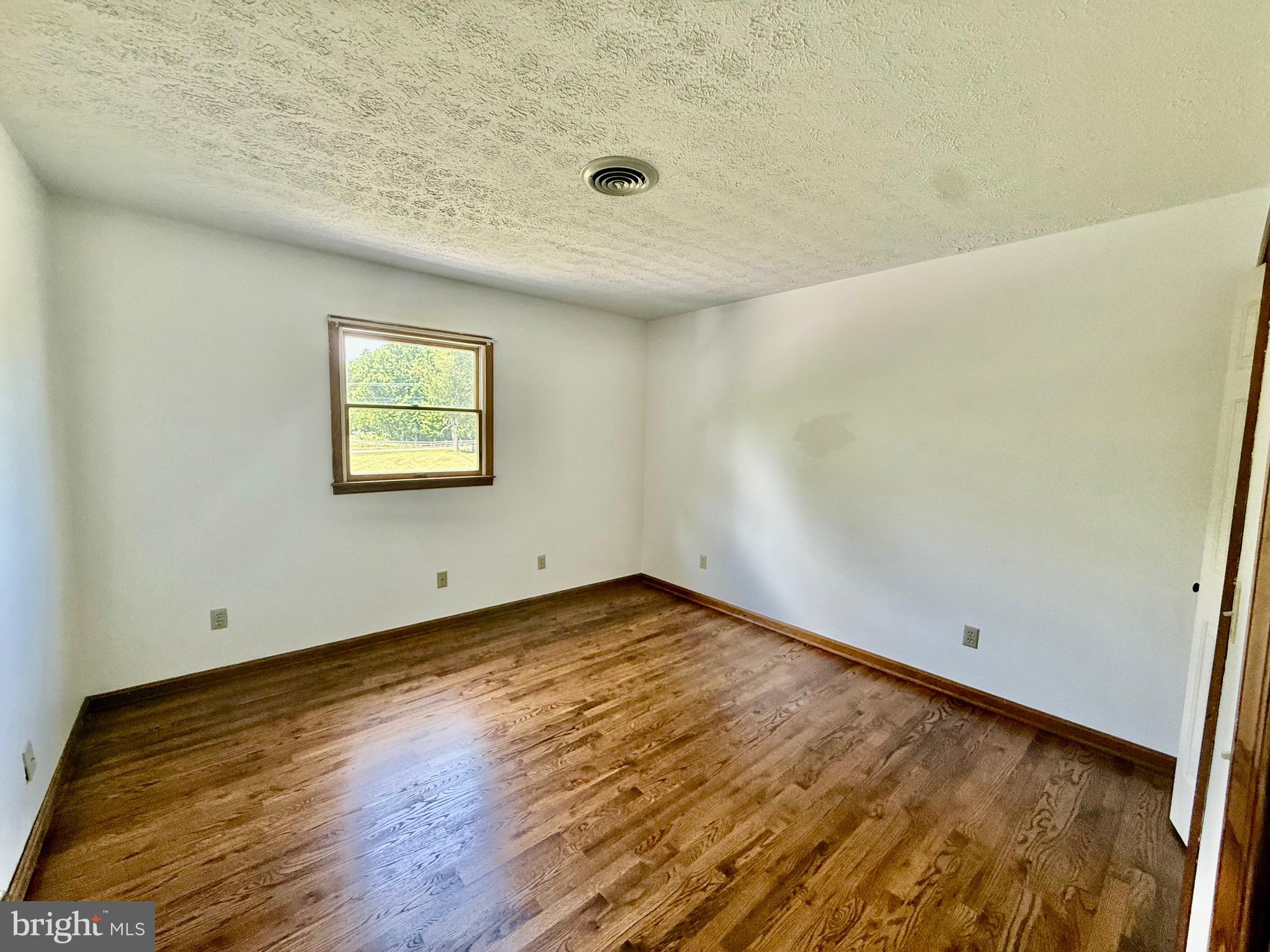 BERRYVILLE - Residential