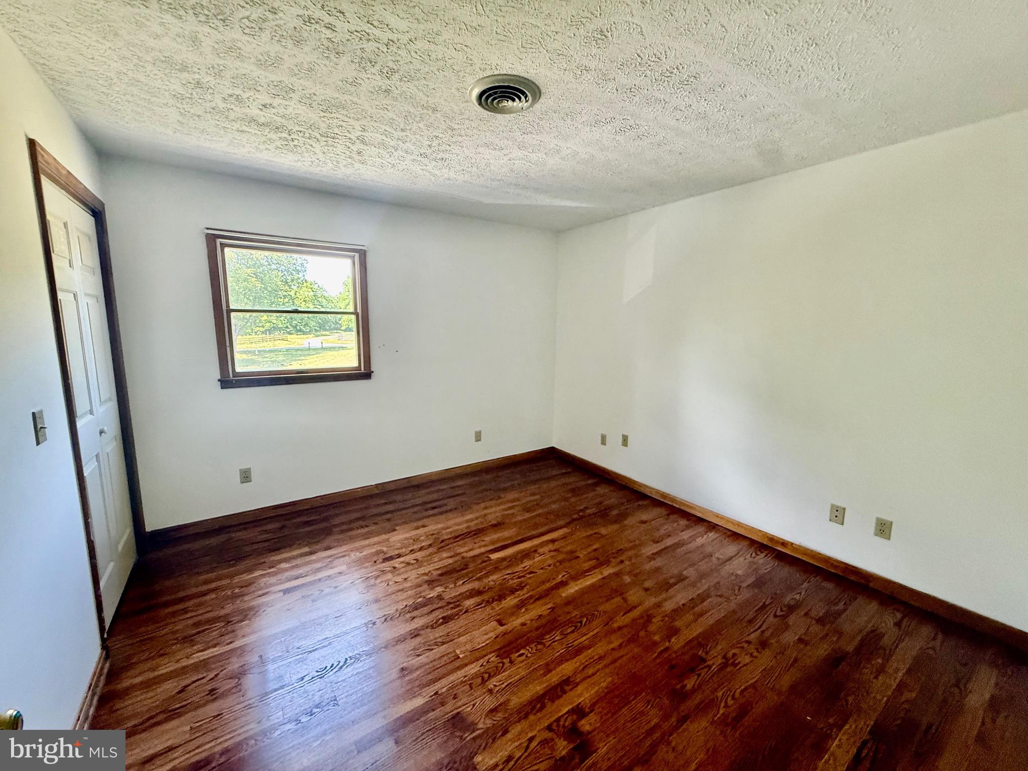 BERRYVILLE - Residential