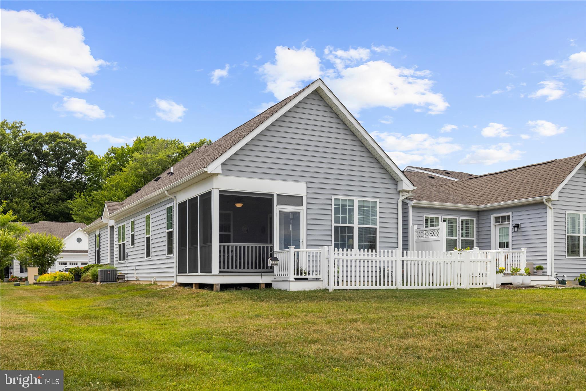 BAY BRIDGE COVE - Residential
