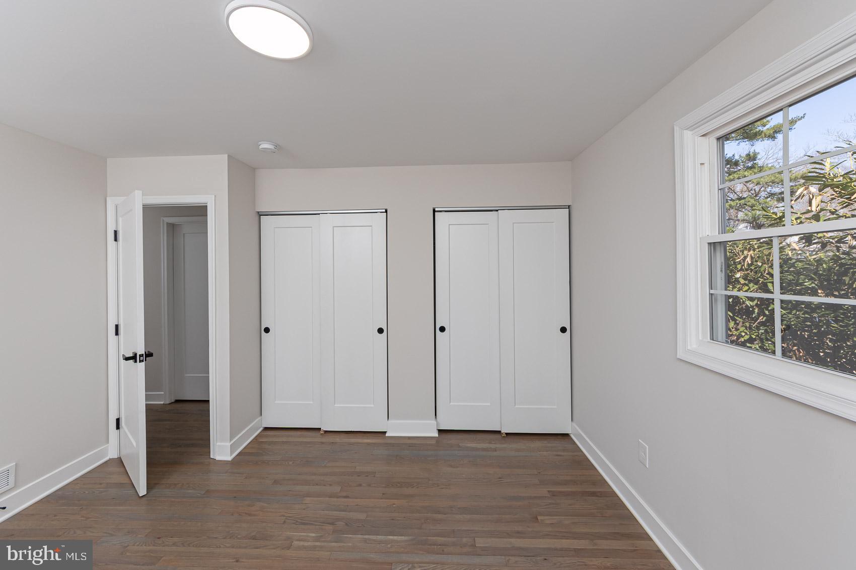 YORK MANOR - Residential
