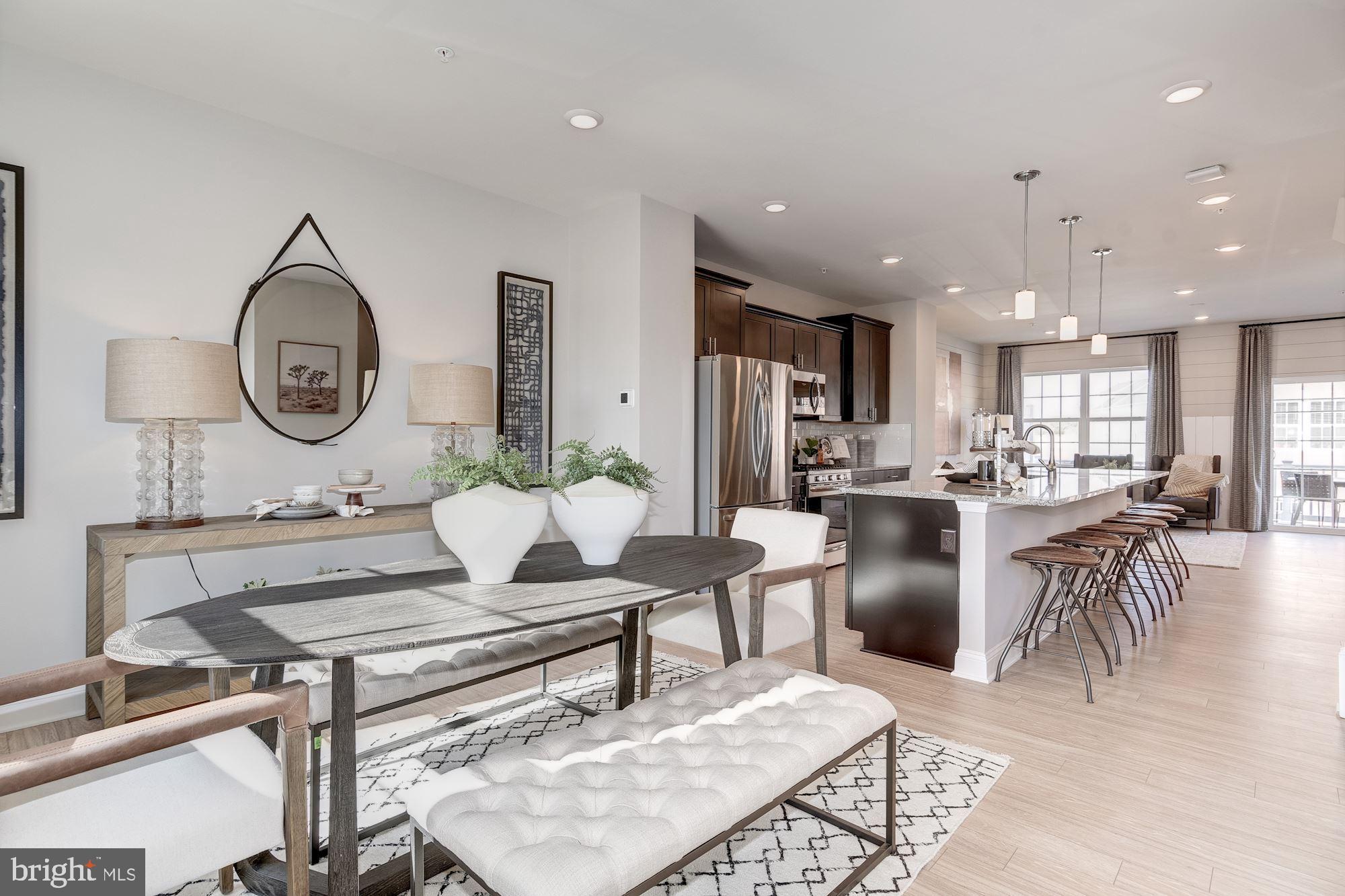 OXFORD SQUARE - Residential
