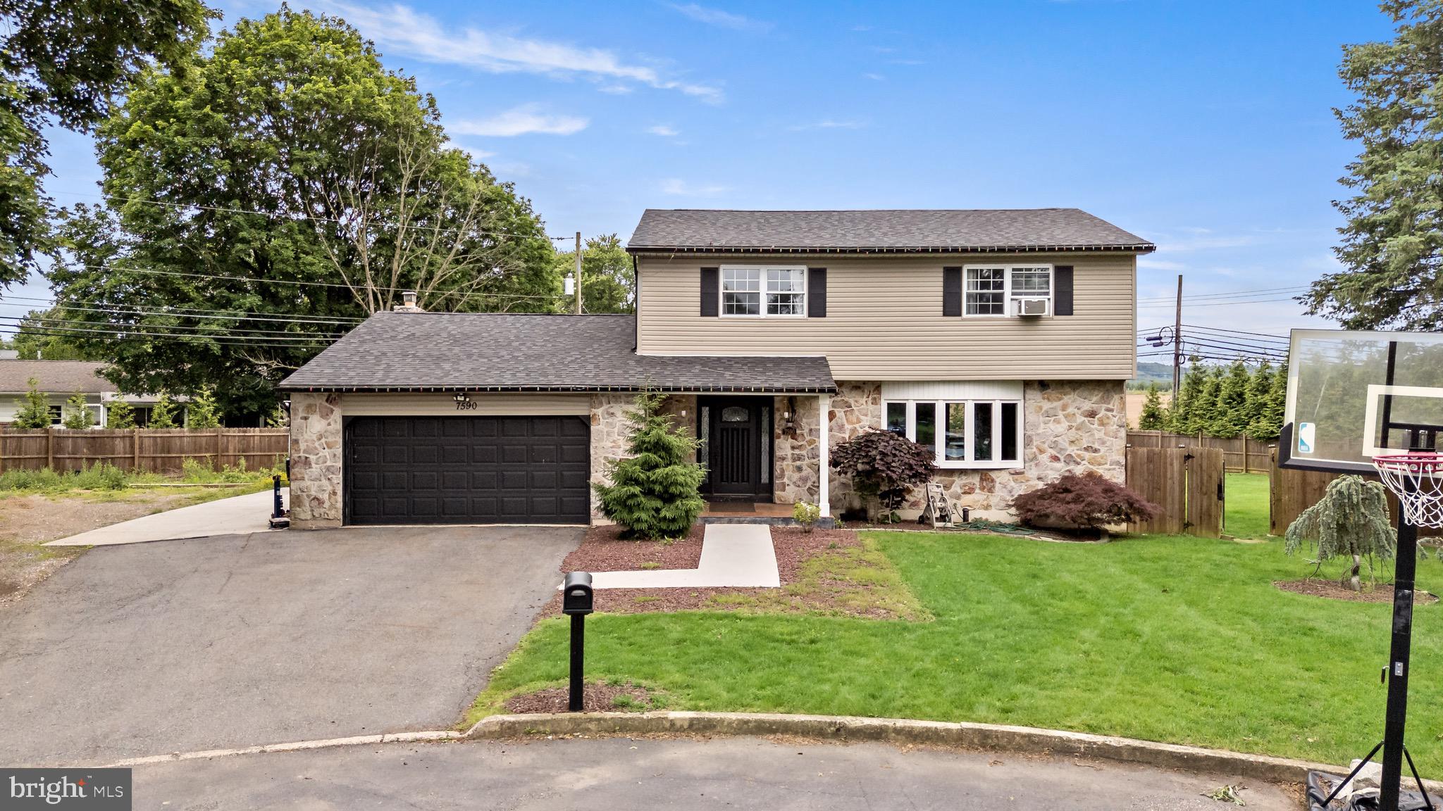 ANCIENT OAK WEST - Residential Lease