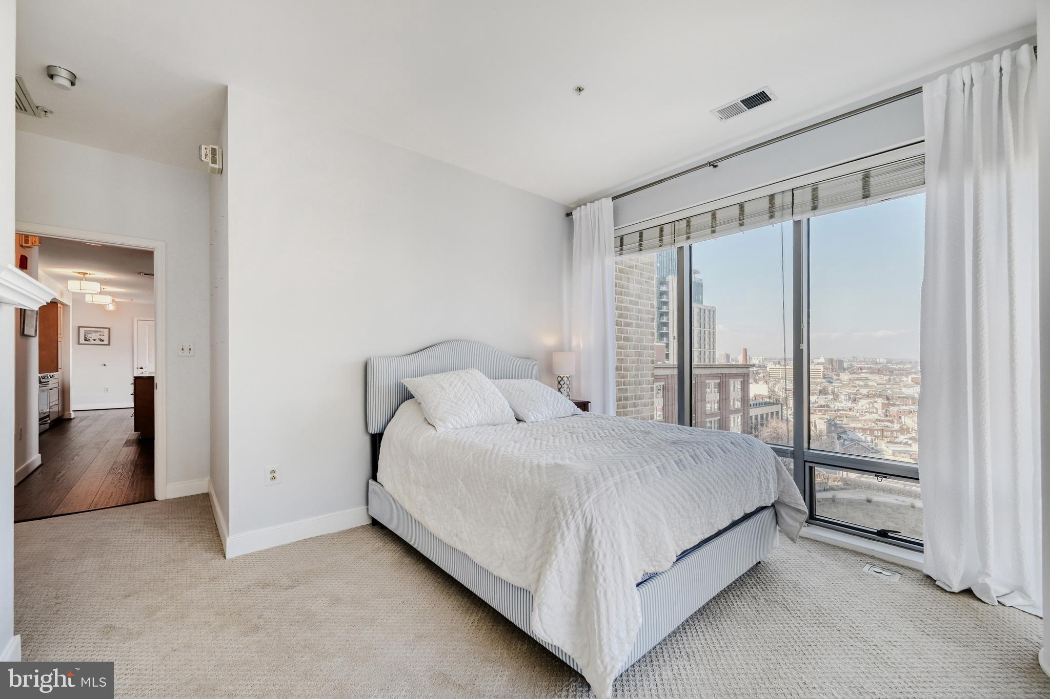 HARBOR EAST - Residential