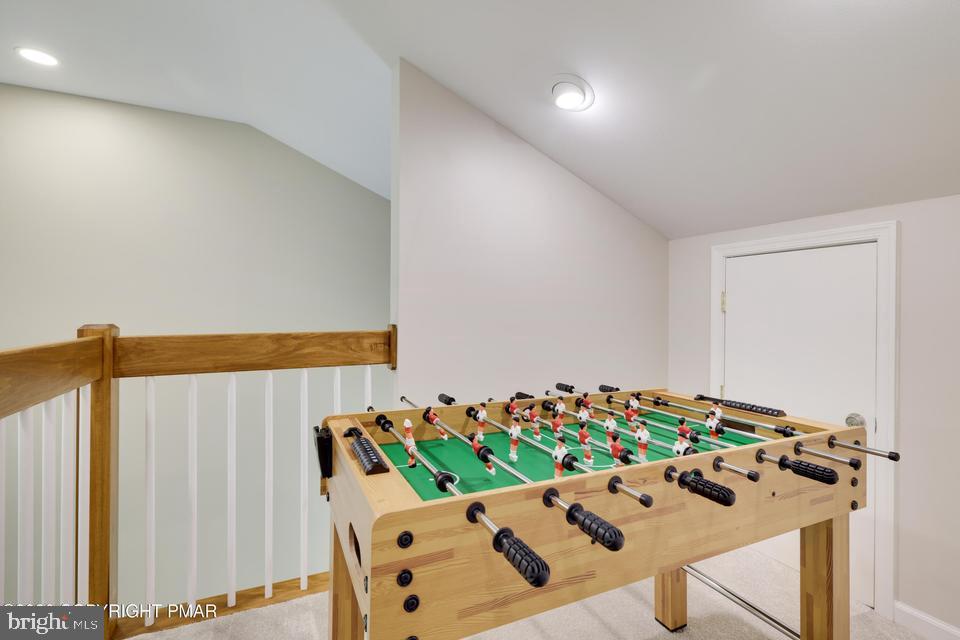 LAURELWOODS - Residential