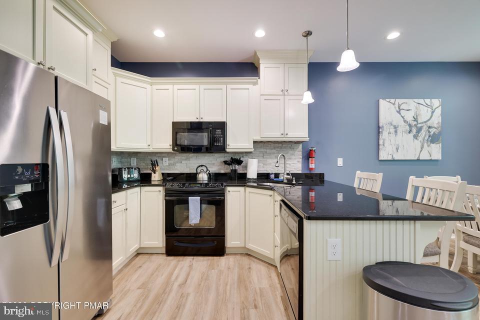 LAURELWOODS - Residential