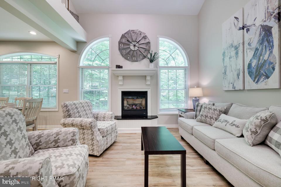 LAURELWOODS - Residential