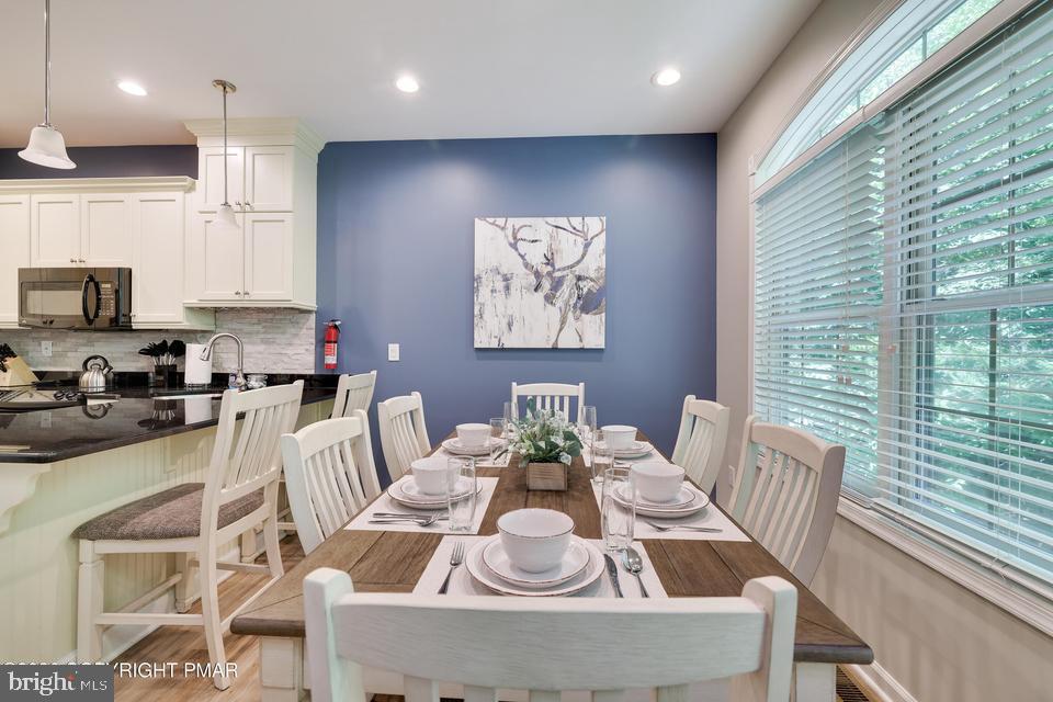 LAURELWOODS - Residential