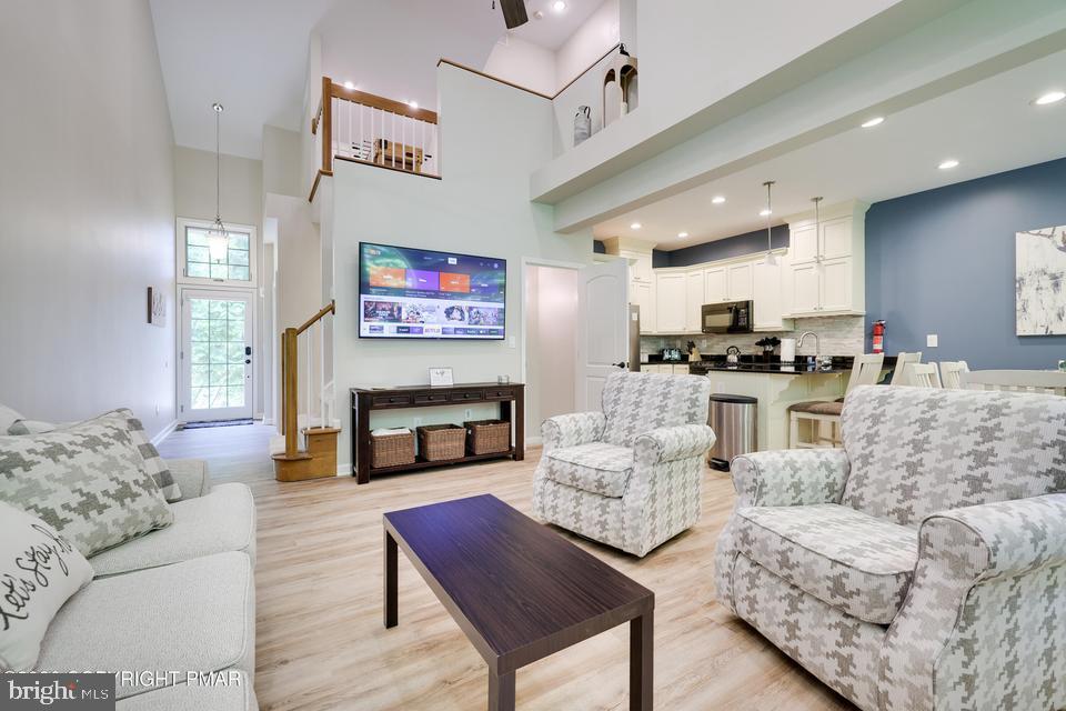 LAURELWOODS - Residential