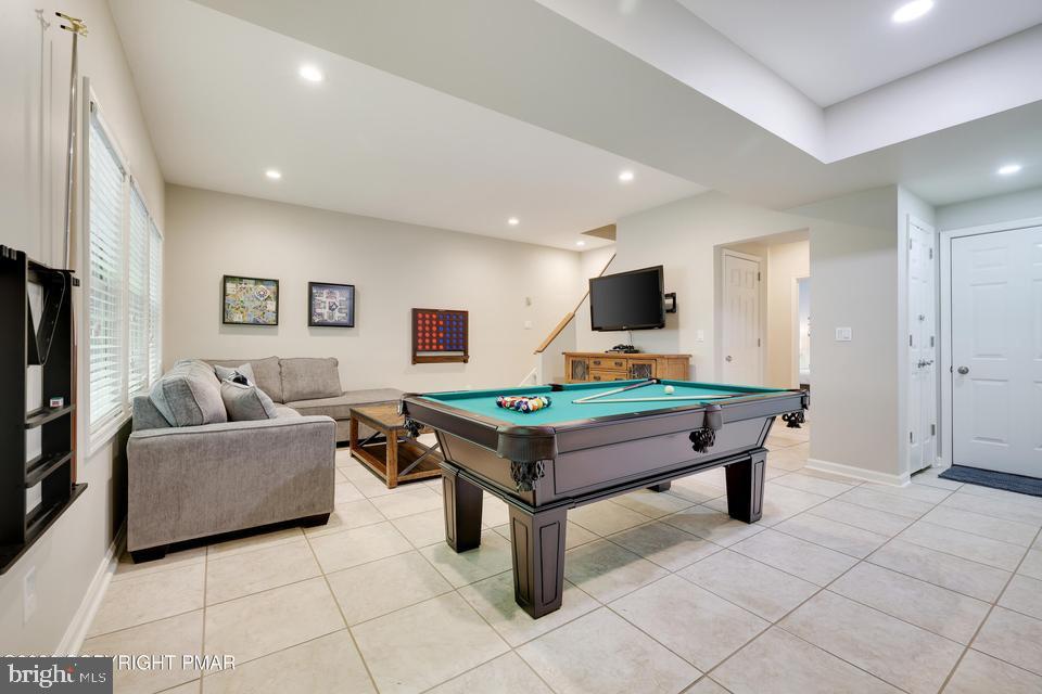 LAURELWOODS - Residential