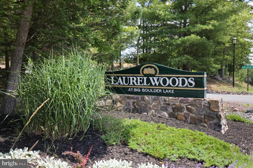 LAURELWOODS - Residential