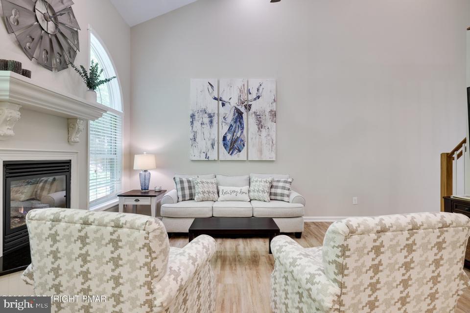 LAURELWOODS - Residential