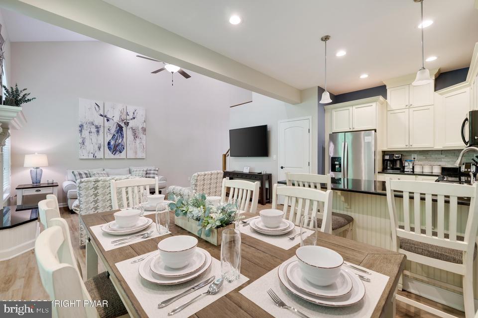 LAURELWOODS - Residential
