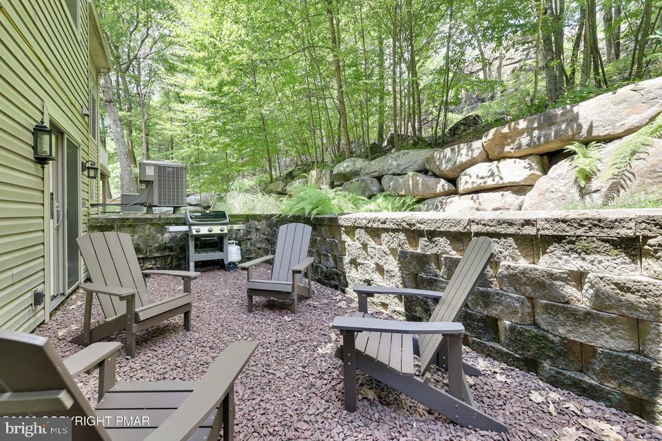 LAURELWOODS - Residential