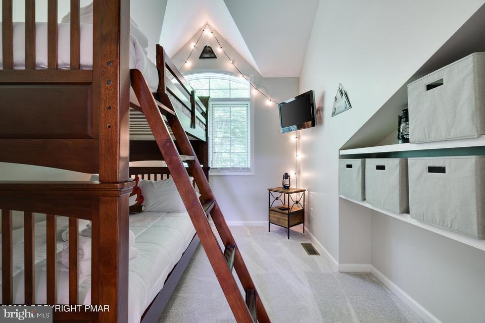 LAURELWOODS - Residential
